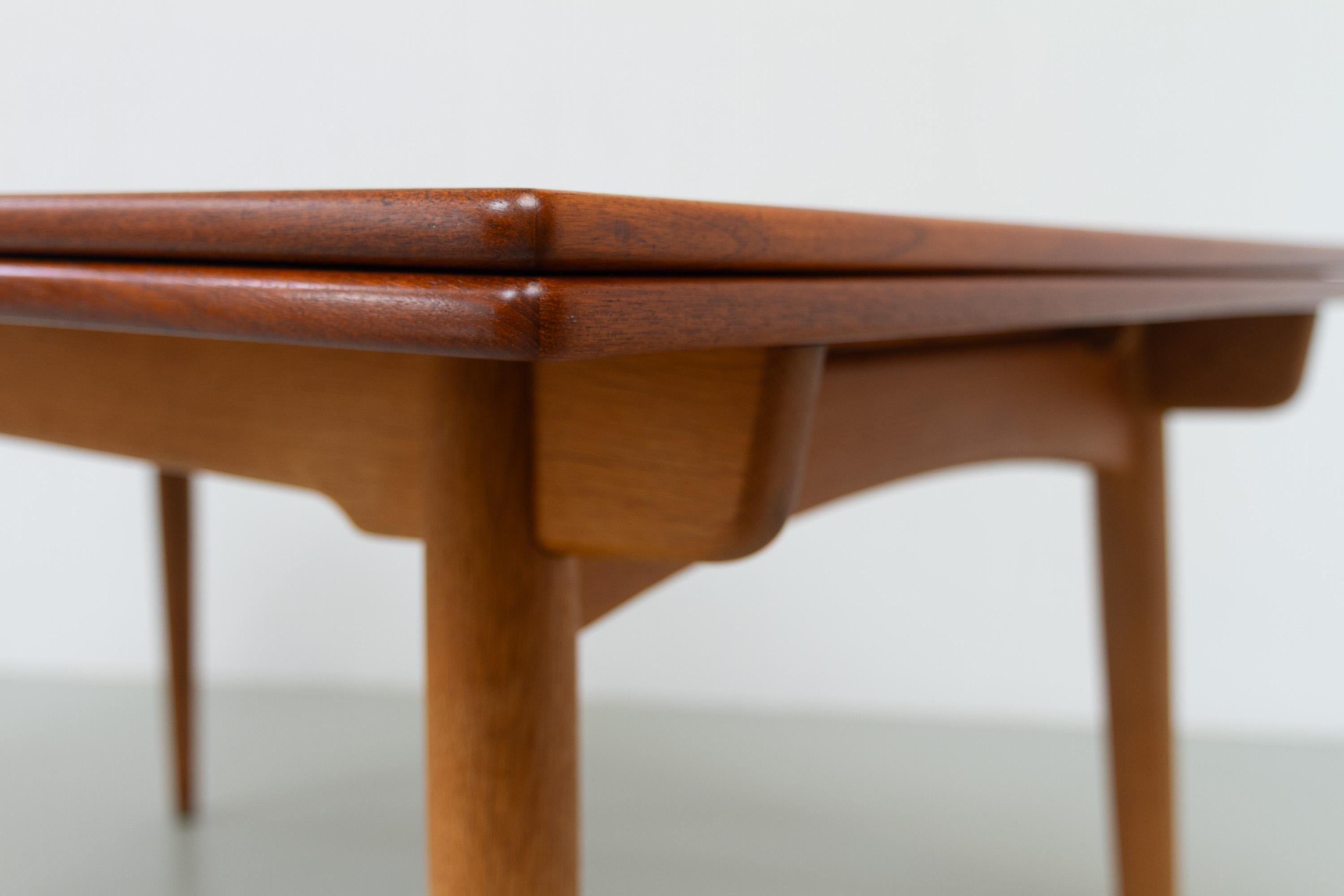 Danish Teak and Oak AT-312 Dining Table by Hans Wegner for Andreas Tuck, 1960s en venta 8