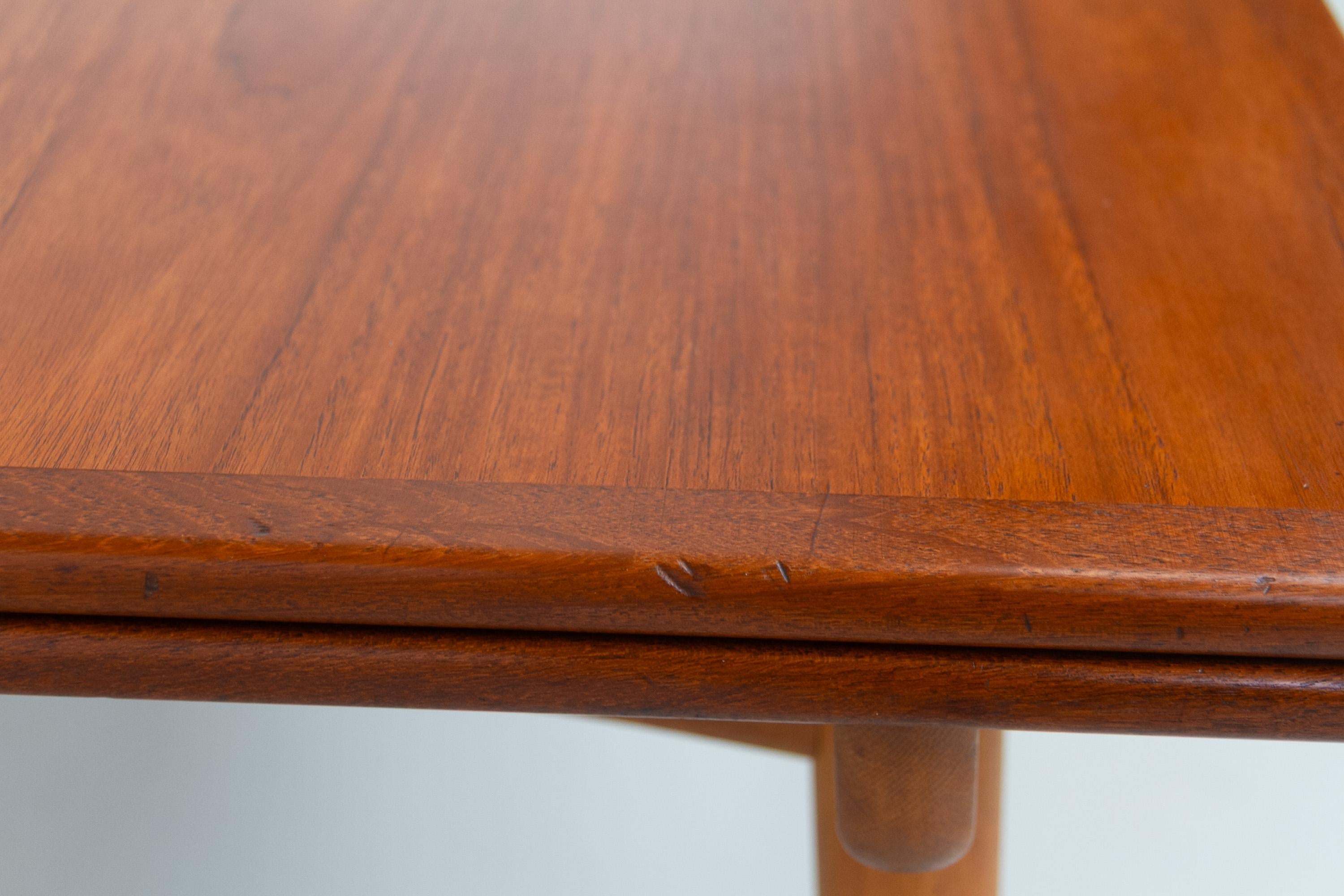 Danish Teak and Oak AT-312 Dining Table by Hans Wegner for Andreas Tuck, 1960s en venta 9