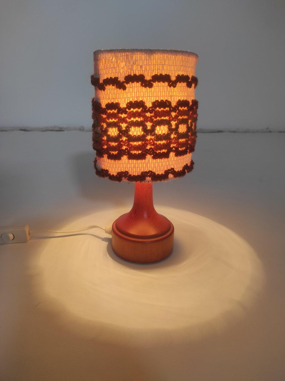 Lampe de table danoise en teck 1960