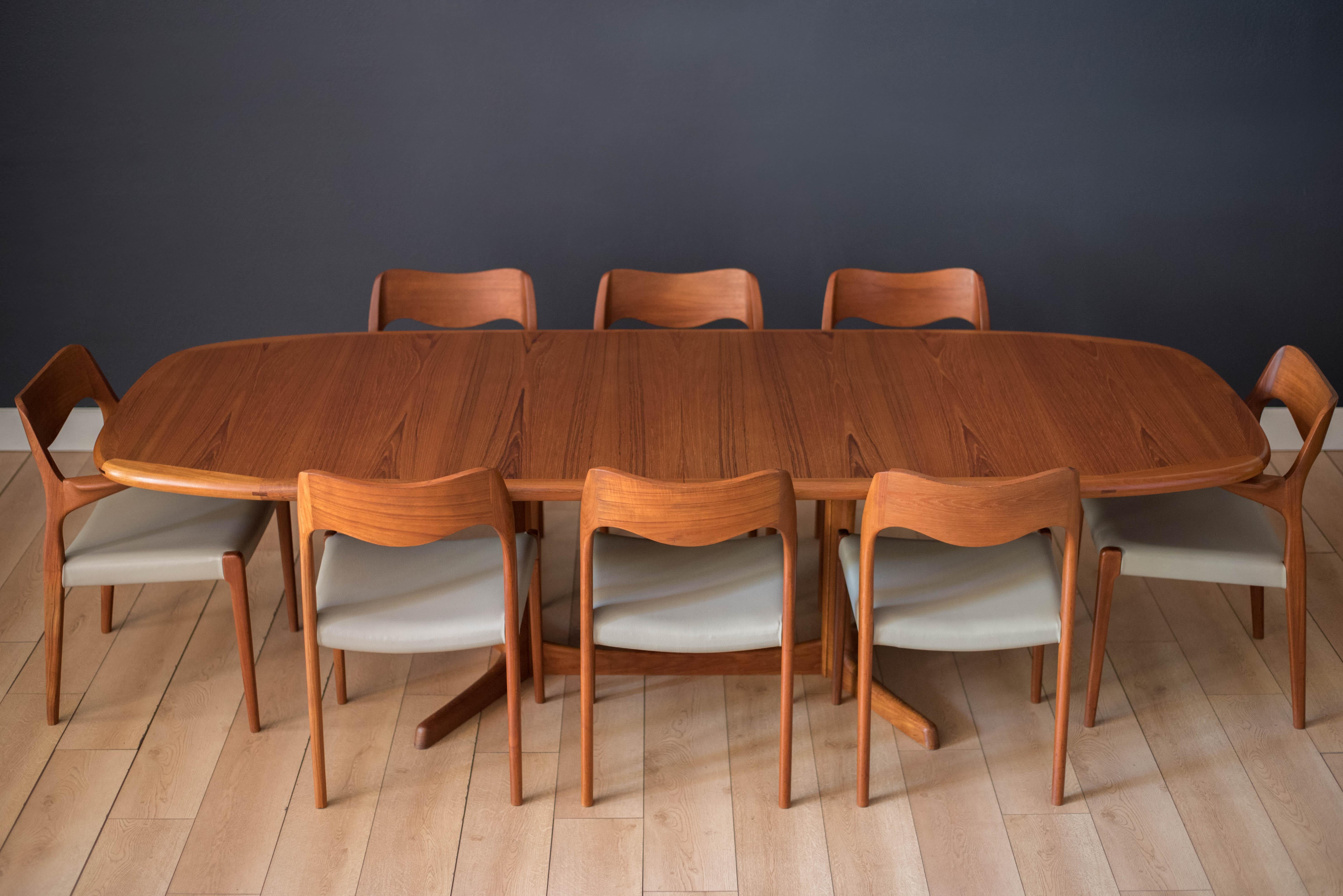 Scandinavian Modern Danish Teak and Rosewood Oval Extending Double Pedestal Dining Table by Rasmus