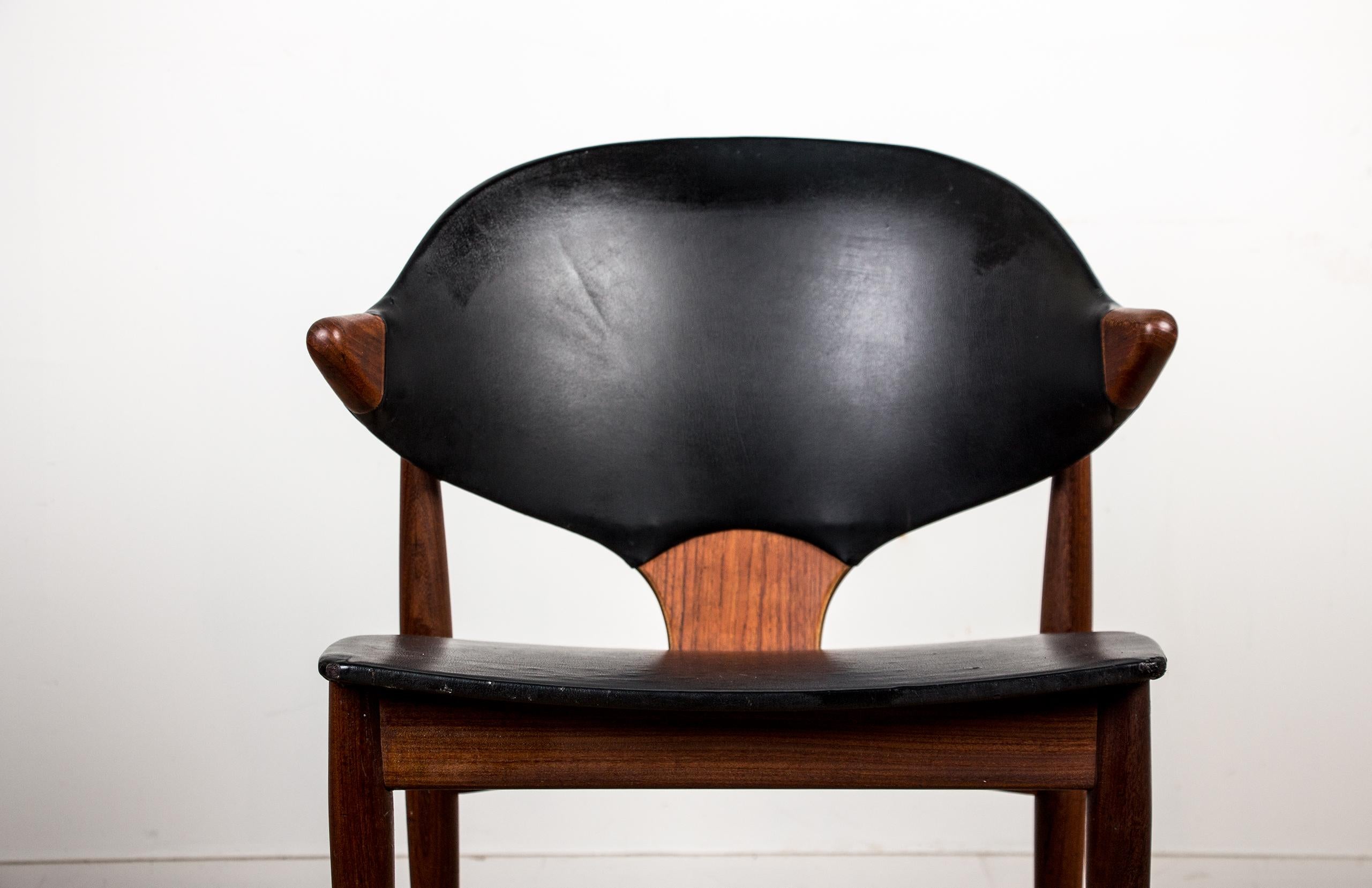 Scandinavian Modern Danish Teak and Skai Desk Chair by Arne Vodder for Vamo Sonderborg