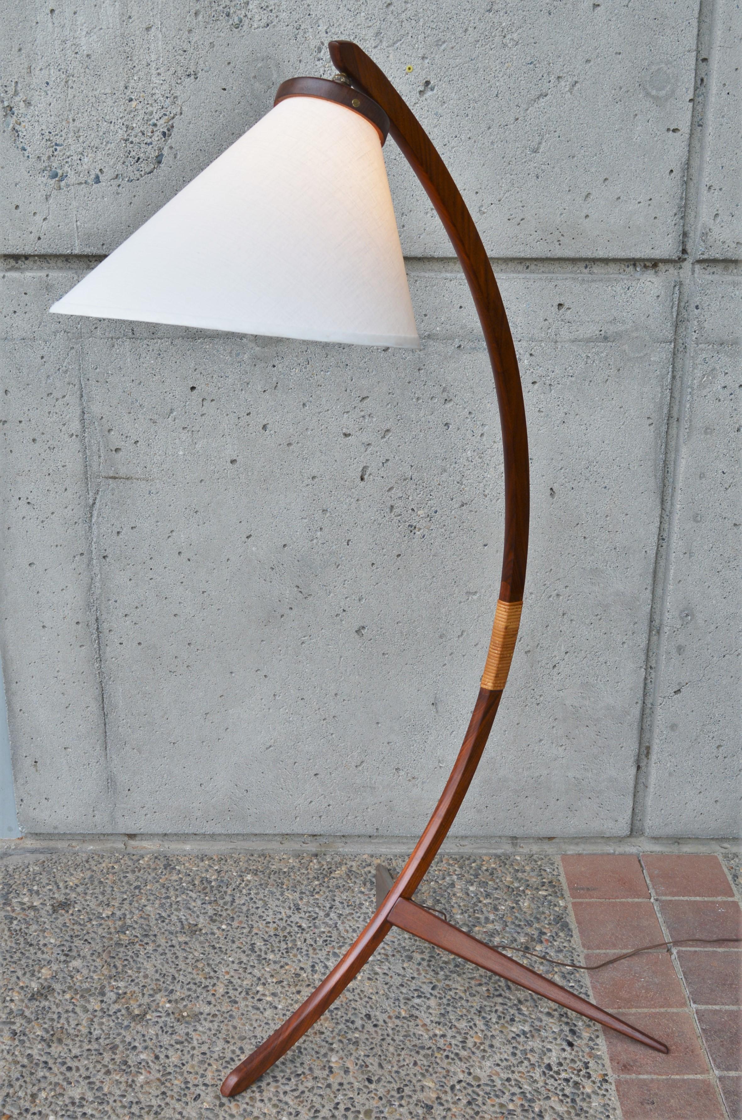 Danish Teak Arc or Bow Tripod Floor Lamp with New Bonnet Shade, Rispal Style In Good Condition In New Westminster, British Columbia