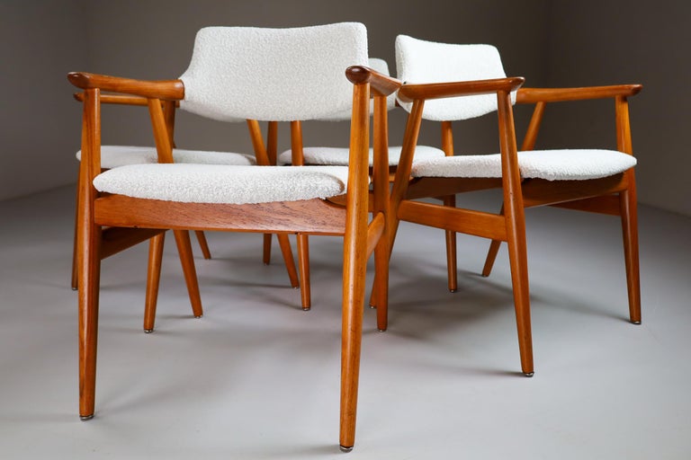 Danish Teak Armchairs GM11 by Svend Aage Eriksen in New Boucle Fabric, 1960s In Good Condition For Sale In Almelo, NL