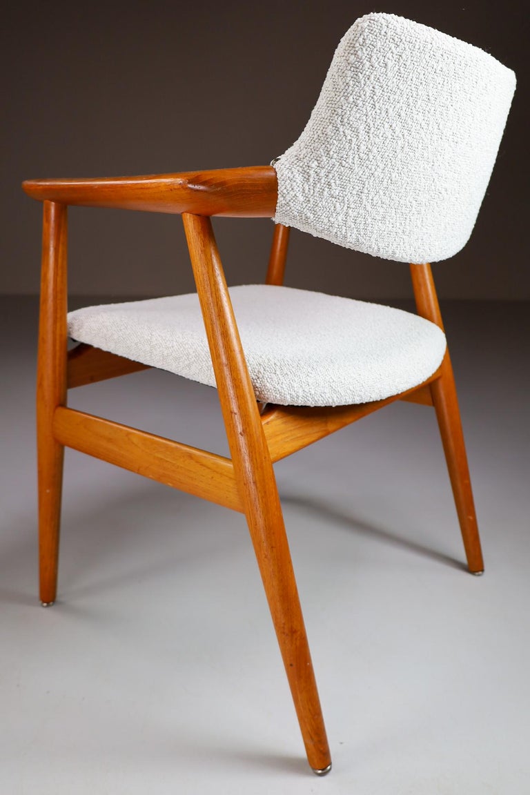 Danish Teak Armchairs GM11 by Svend Aage Eriksen in New Boucle Fabric, 1960s For Sale 3