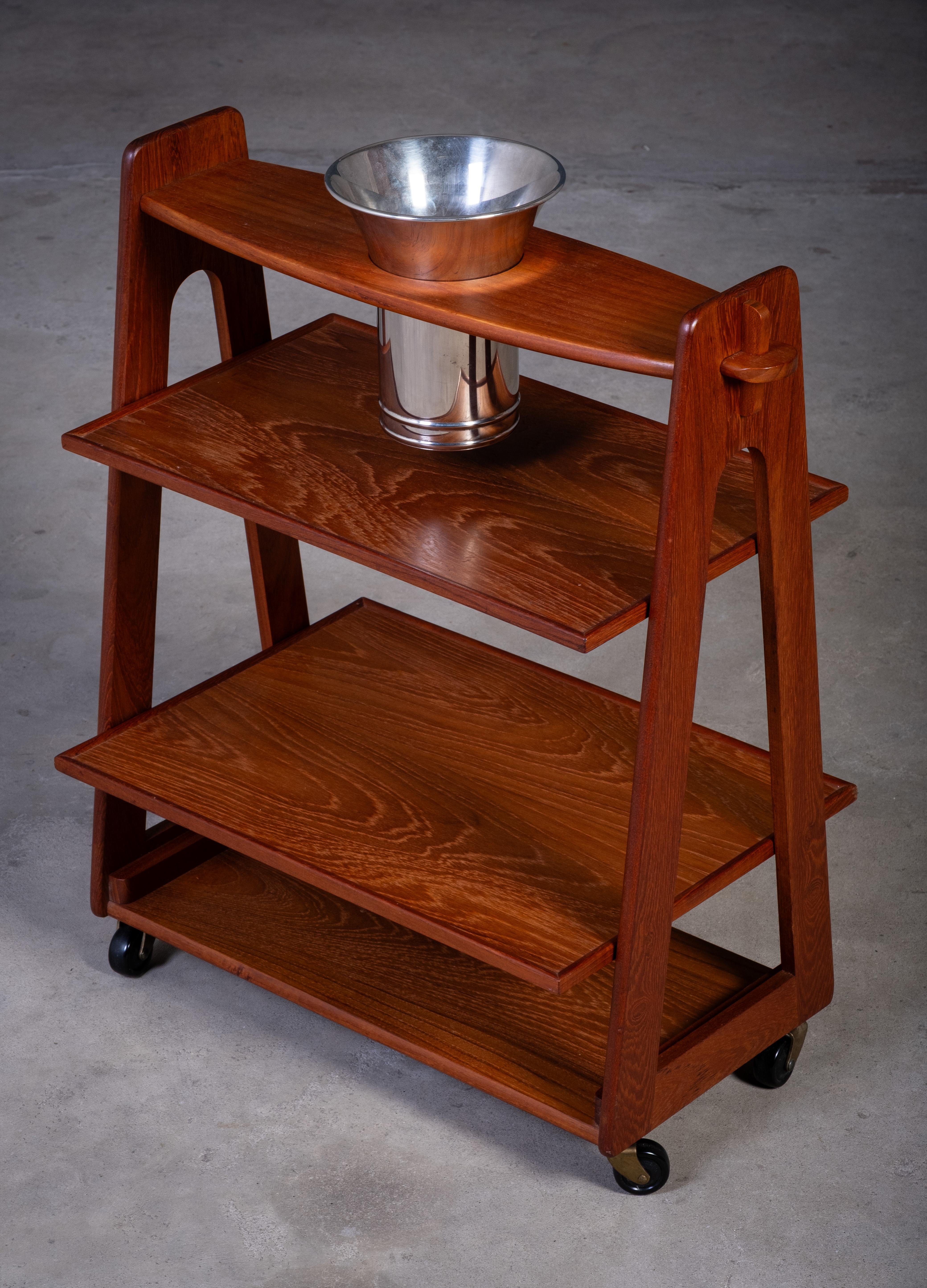 Mid-Century Modern Danish Teak Bar / Serving Trolley with Champagne Bucket, 1960s For Sale