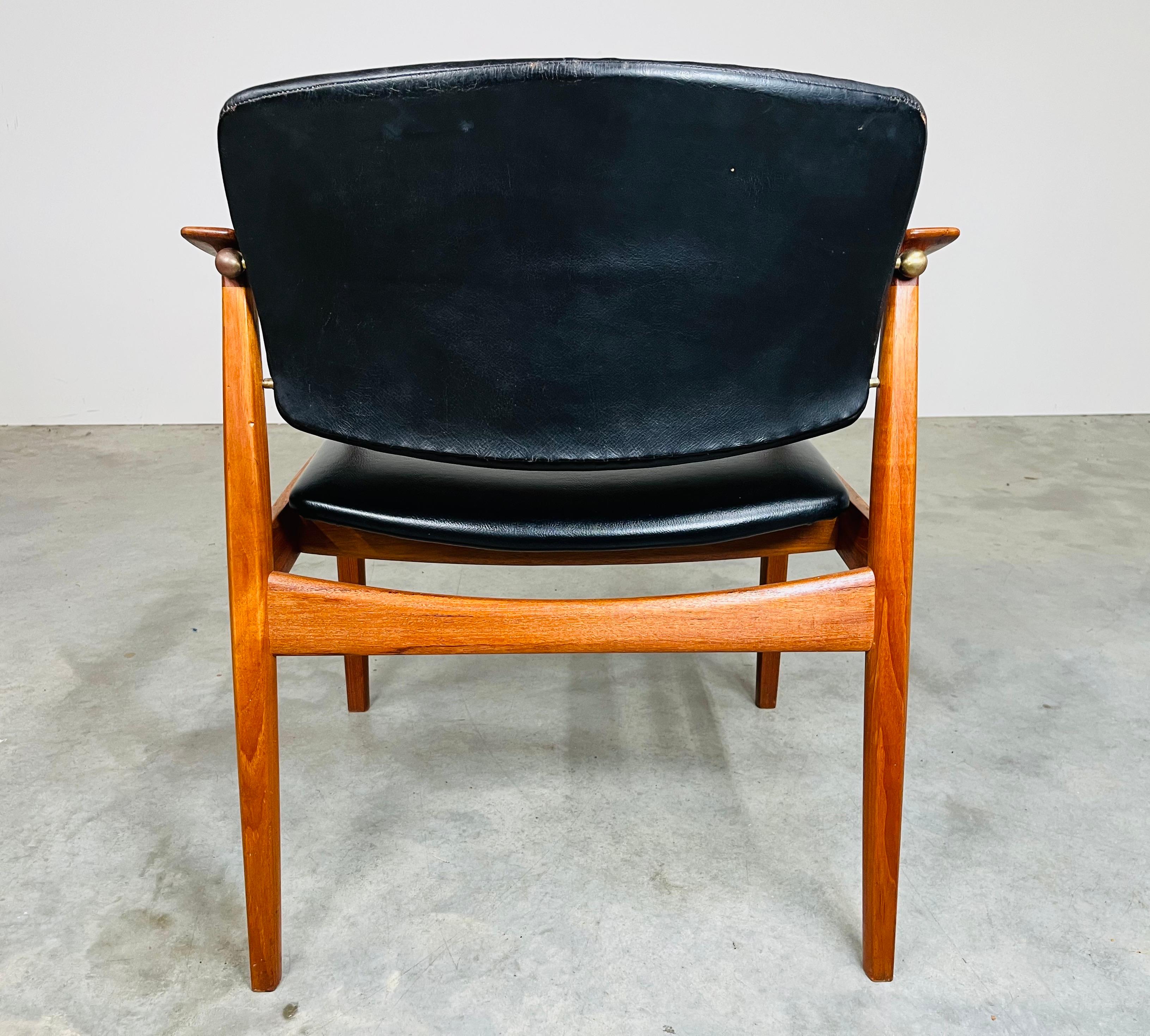 Poltrona danese in teak e pelle nera di Tove & Edvard Kindt-Larsen 1950s In condizioni buone in vendita a Southampton, NJ