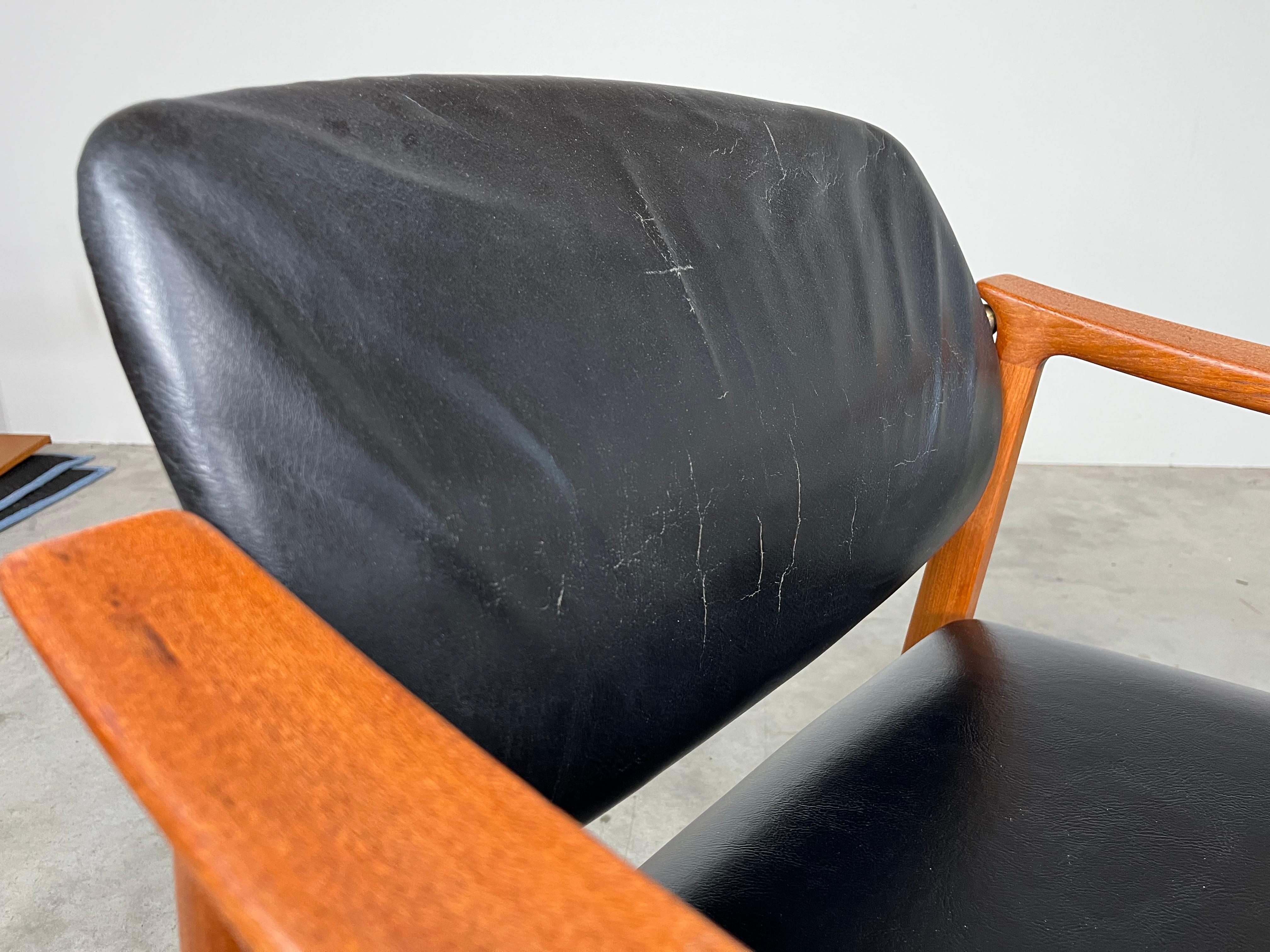 Poltrona danese in teak e pelle nera di Tove & Edvard Kindt-Larsen 1950s in vendita 1