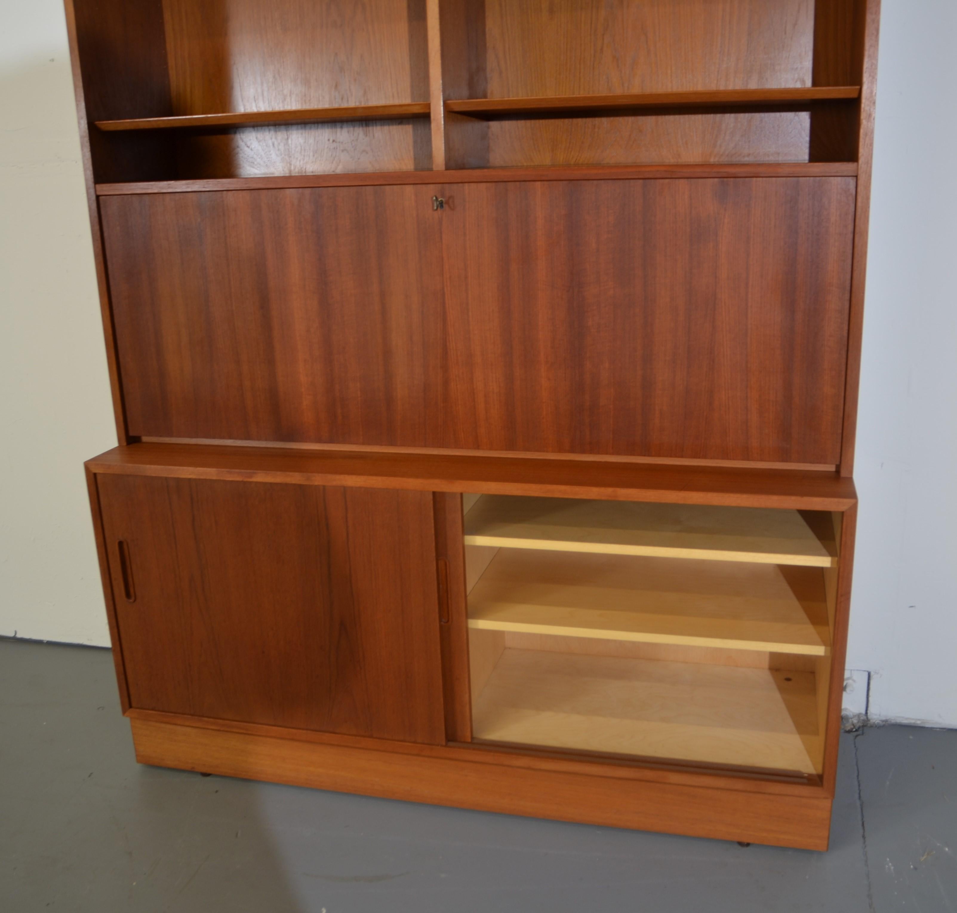 Danish Teak Bookcase, Desk Secretary by Poul Hundevad For Sale 1