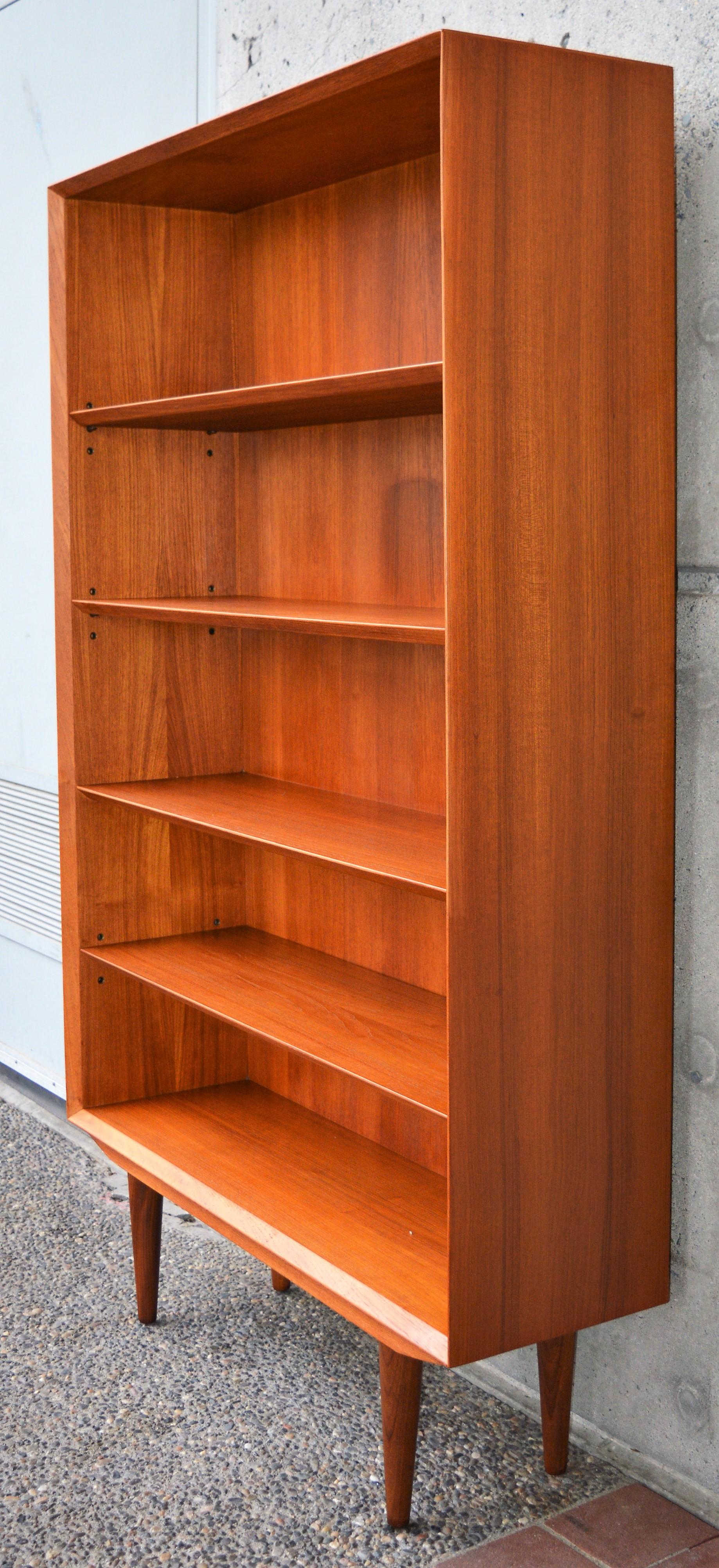 Danish Teak Bookcase/Shelf with Mitered Front, Angled Shelf Edges & Conical Legs 2