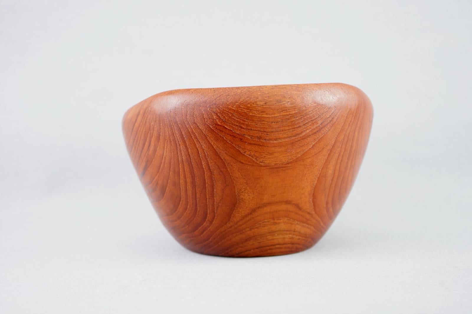 Danish Teak Bowl, 1960s In Good Condition In Frankfurt / Dreieich, DE