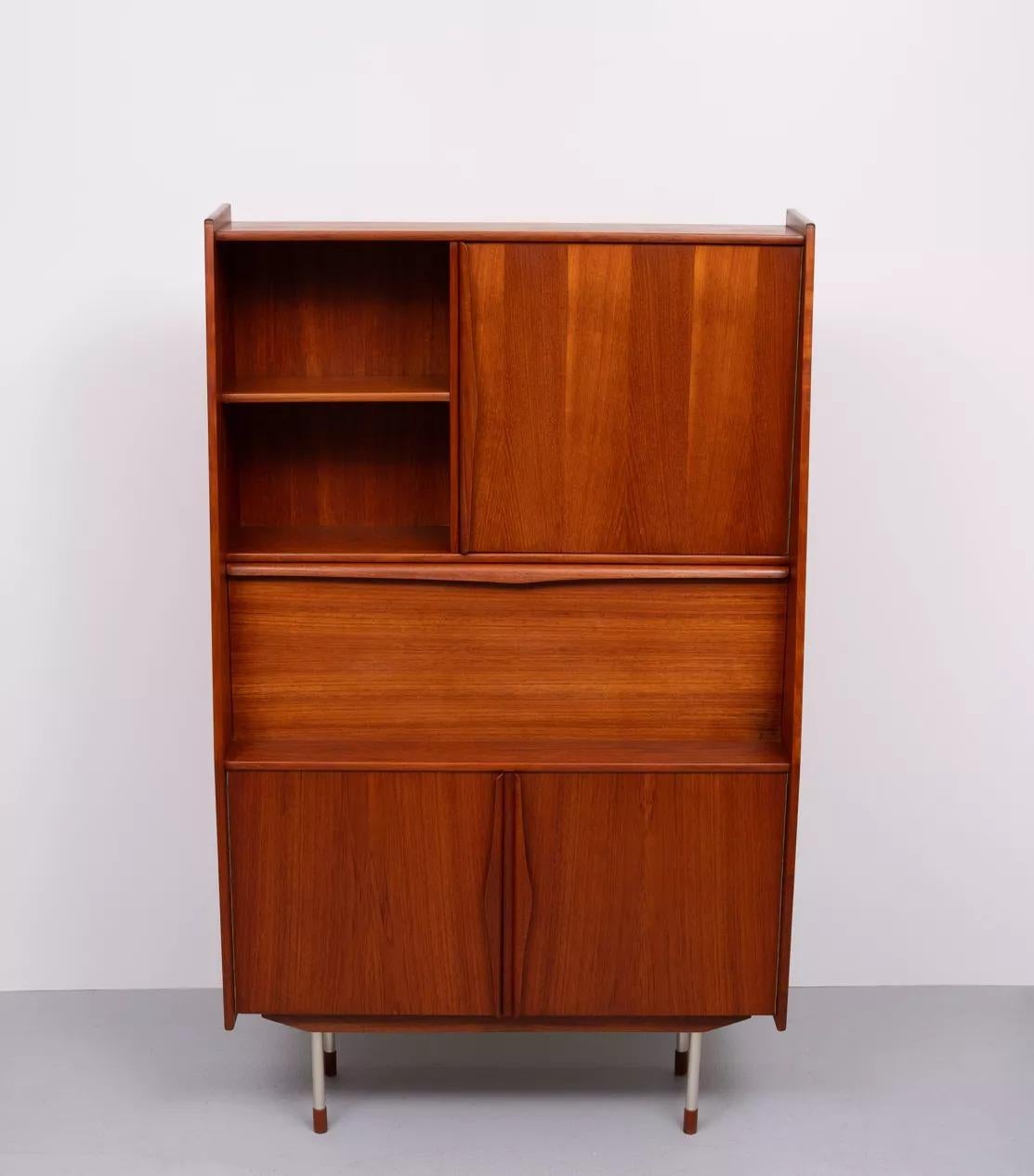 Armadio e scrivania/bar danese in teak, di Arne Vodder, anni '60 in vendita 2