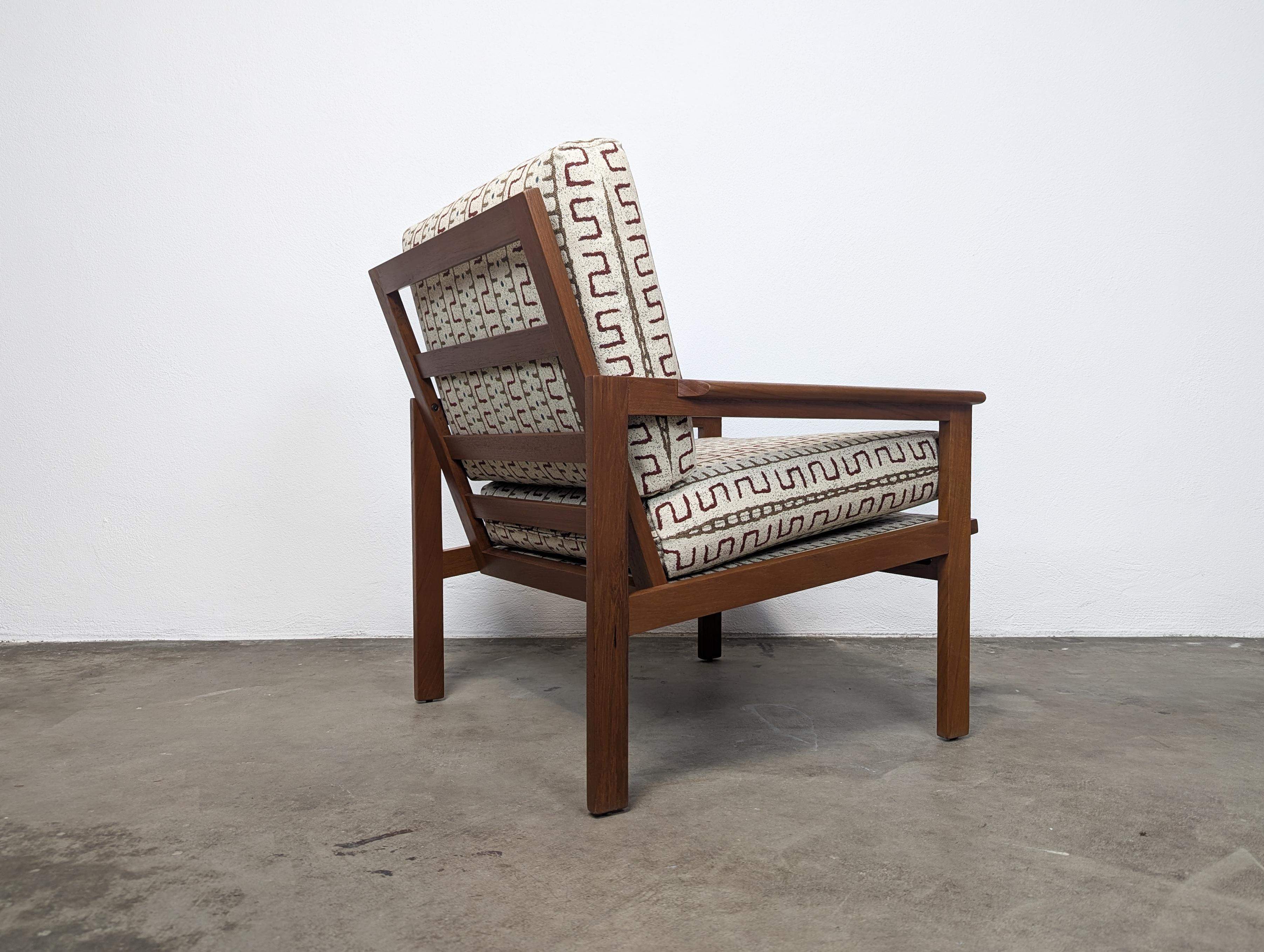 Butaca danesa Capella de teca, Illum Wikkelsø para Niels Eilersen, c. 1960 Tela en venta