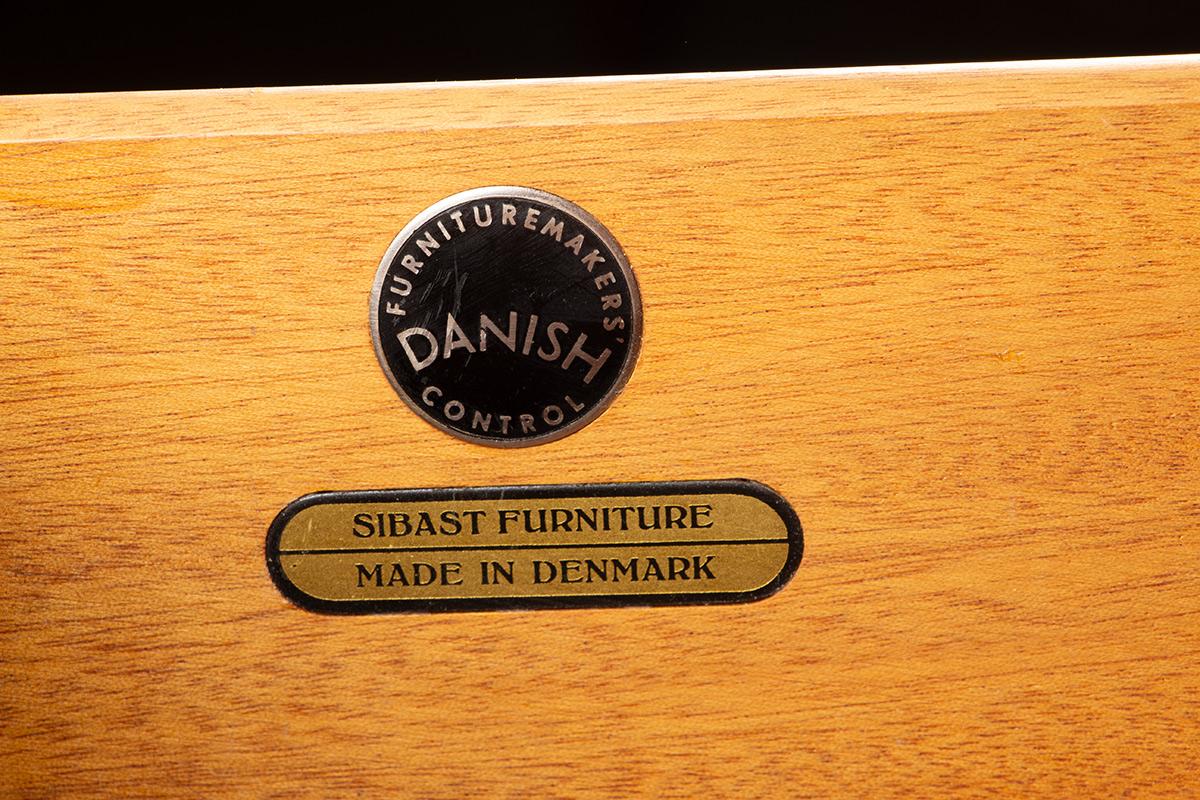 Danish teak chest of drawers, 4 drawers by Arne Vodder for Sibast 1960. For Sale 8