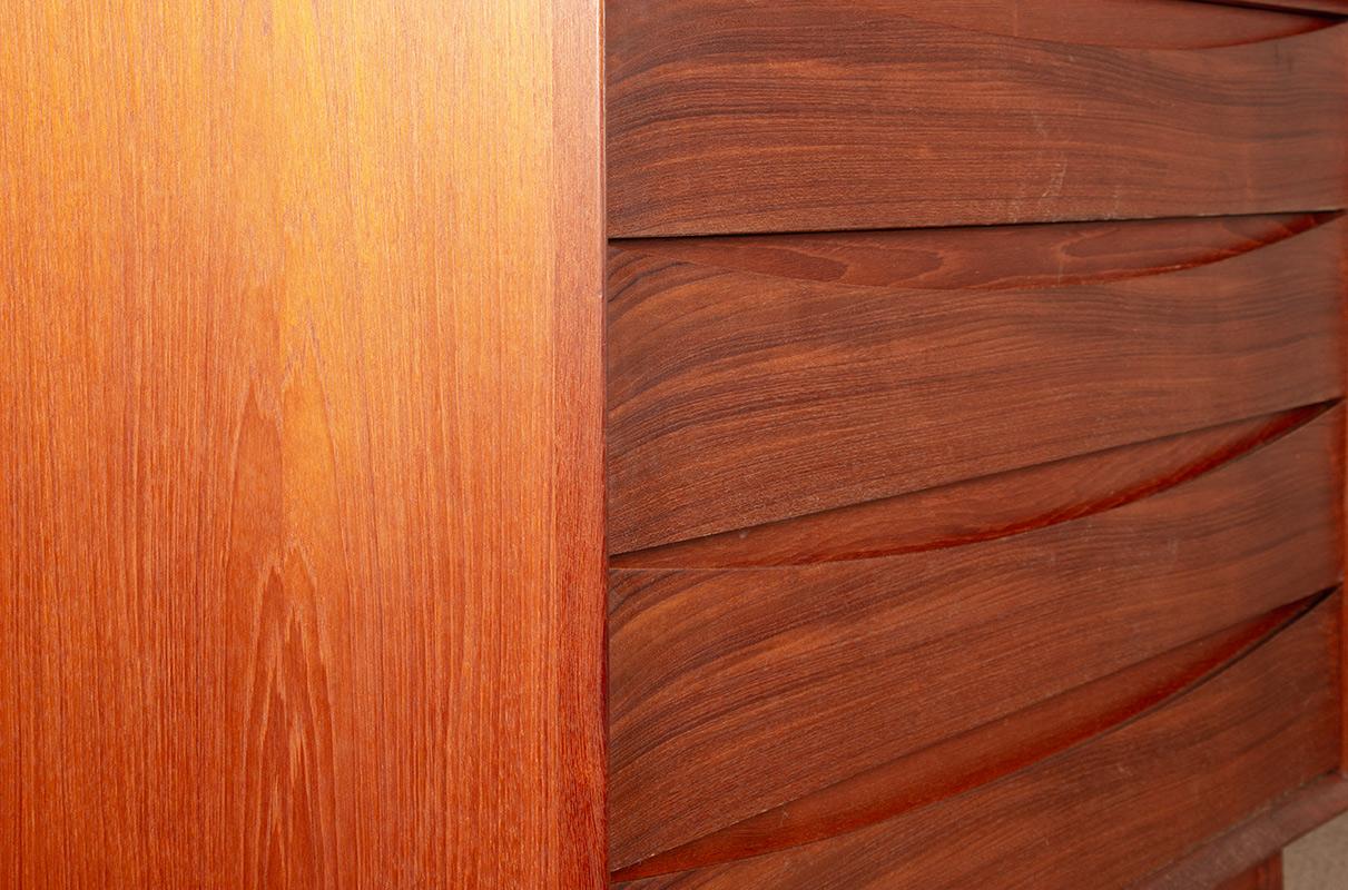 Danish teak chest of drawers, 4 drawers by Arne Vodder for Sibast 1960. For Sale 1