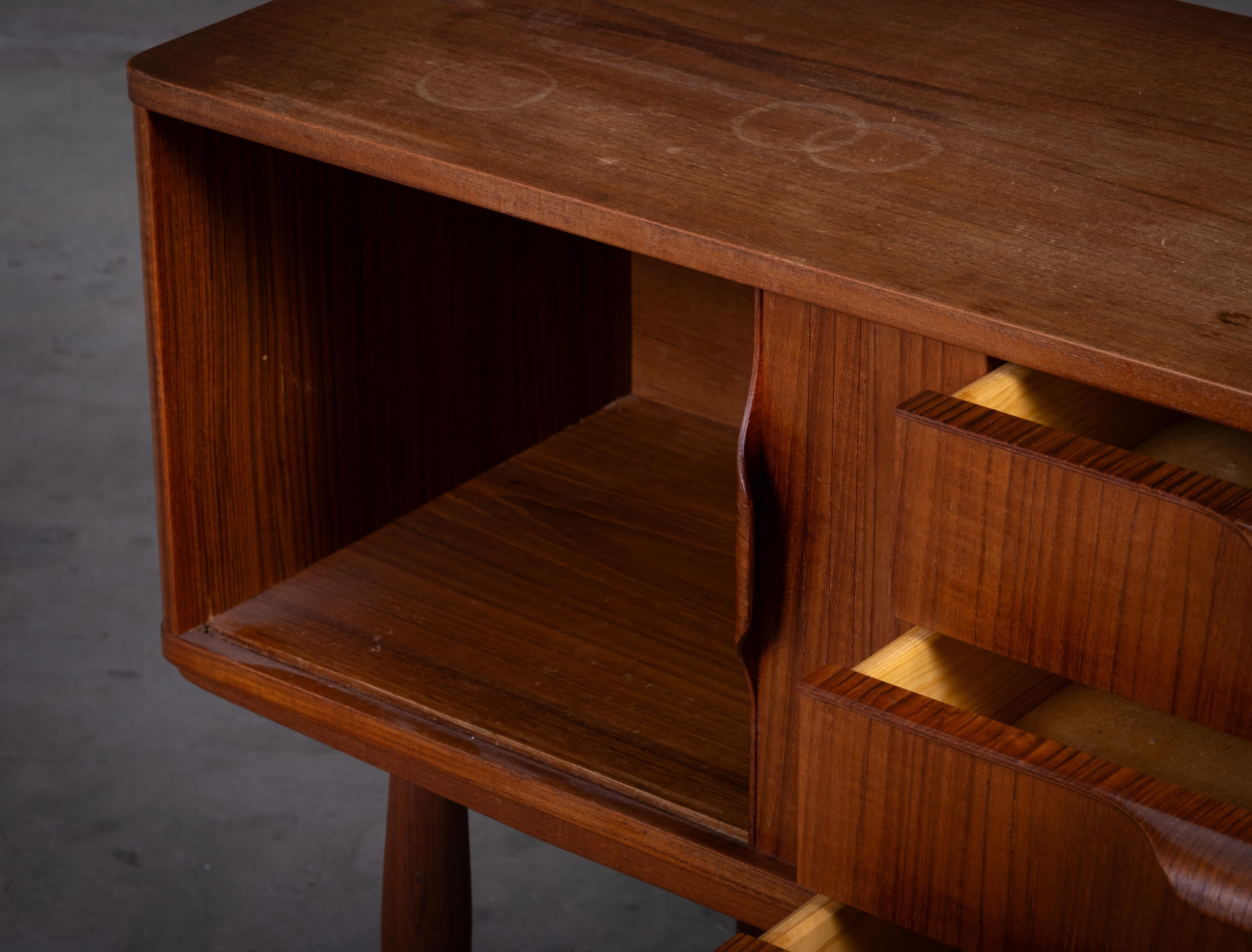 Cassettiera danese in teak attribuita ad Aksel Kjersgaard, anni '60 in vendita 1