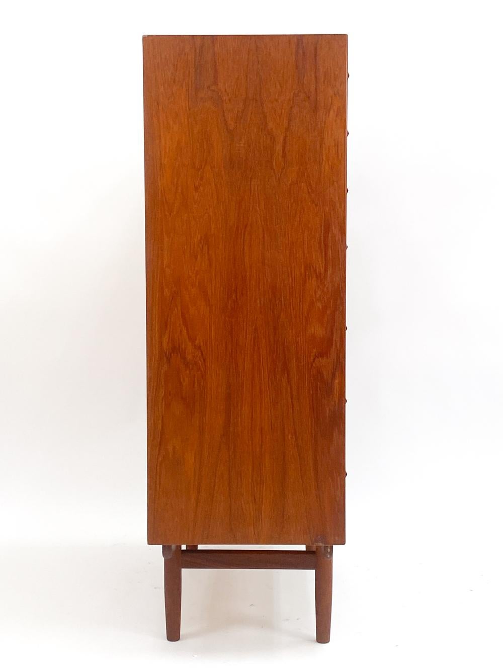 Danish Teak Chest of Drawers By Borge Mogensen For Soborg, C.1950's For Sale 7