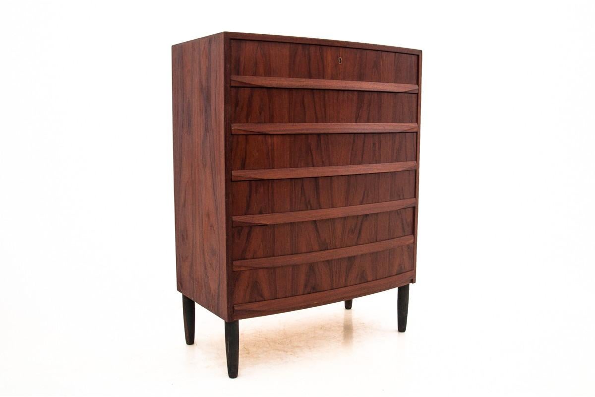Chest of drawers, chiffon made of teak wood, Danish design, 1960s
Very good condition.
