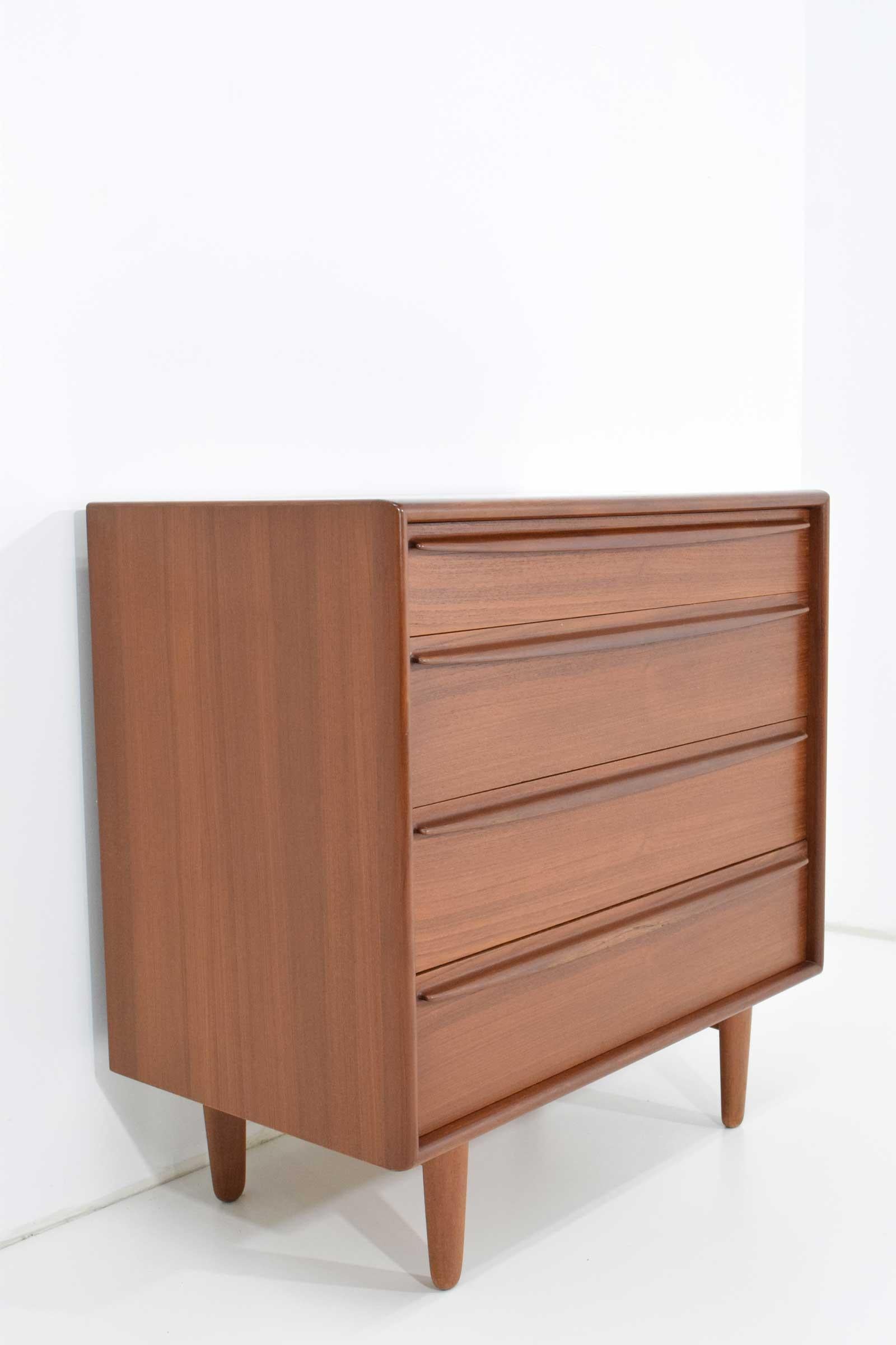 Danish Teak Chest of Drawers In Good Condition In Dallas, TX