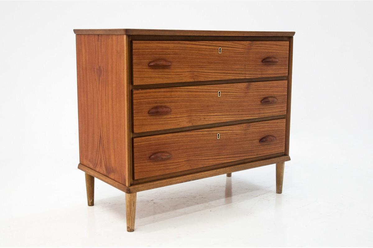 Danish Teak Chest of Drawers For Sale 1