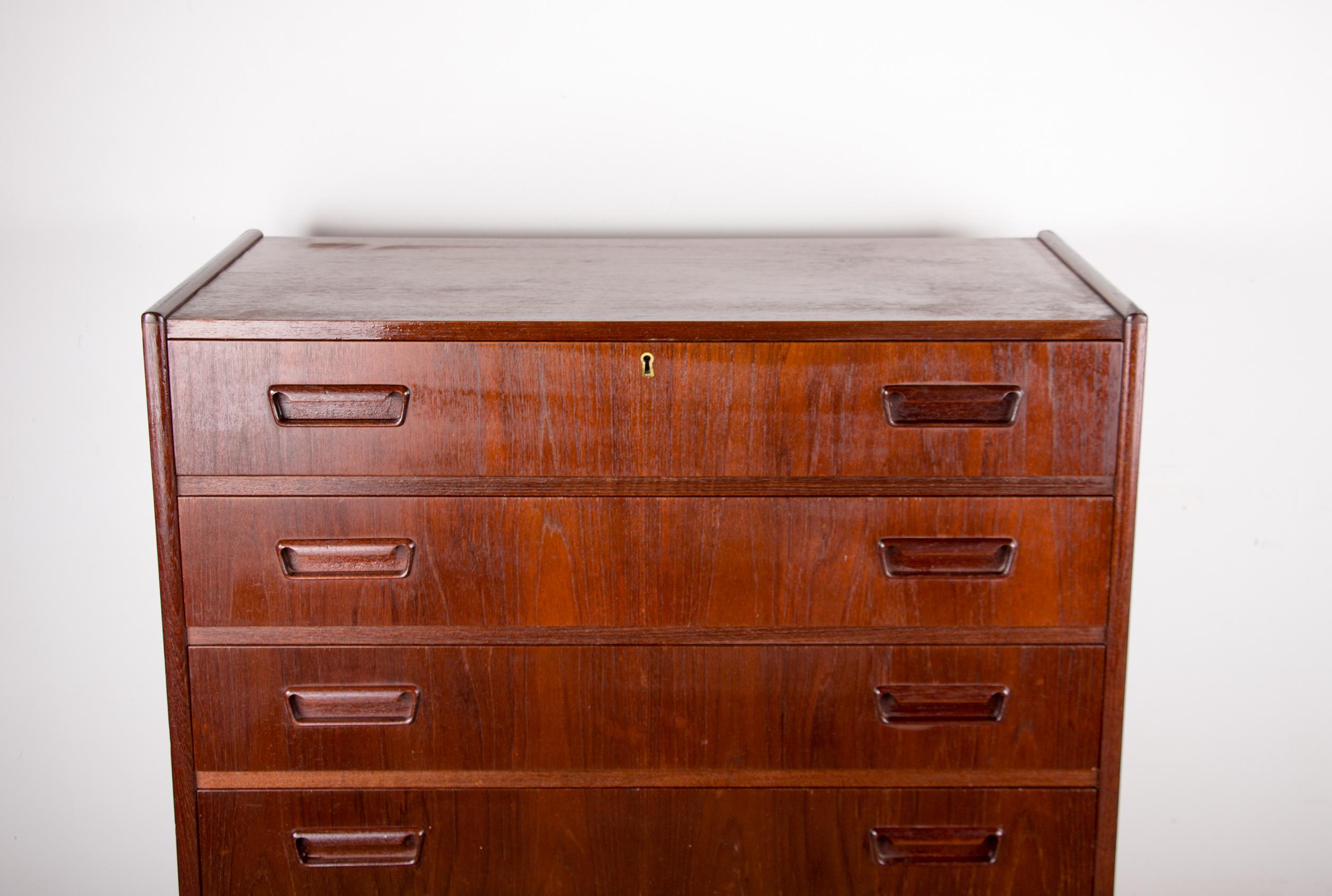 Danish teak chest of drawers or 