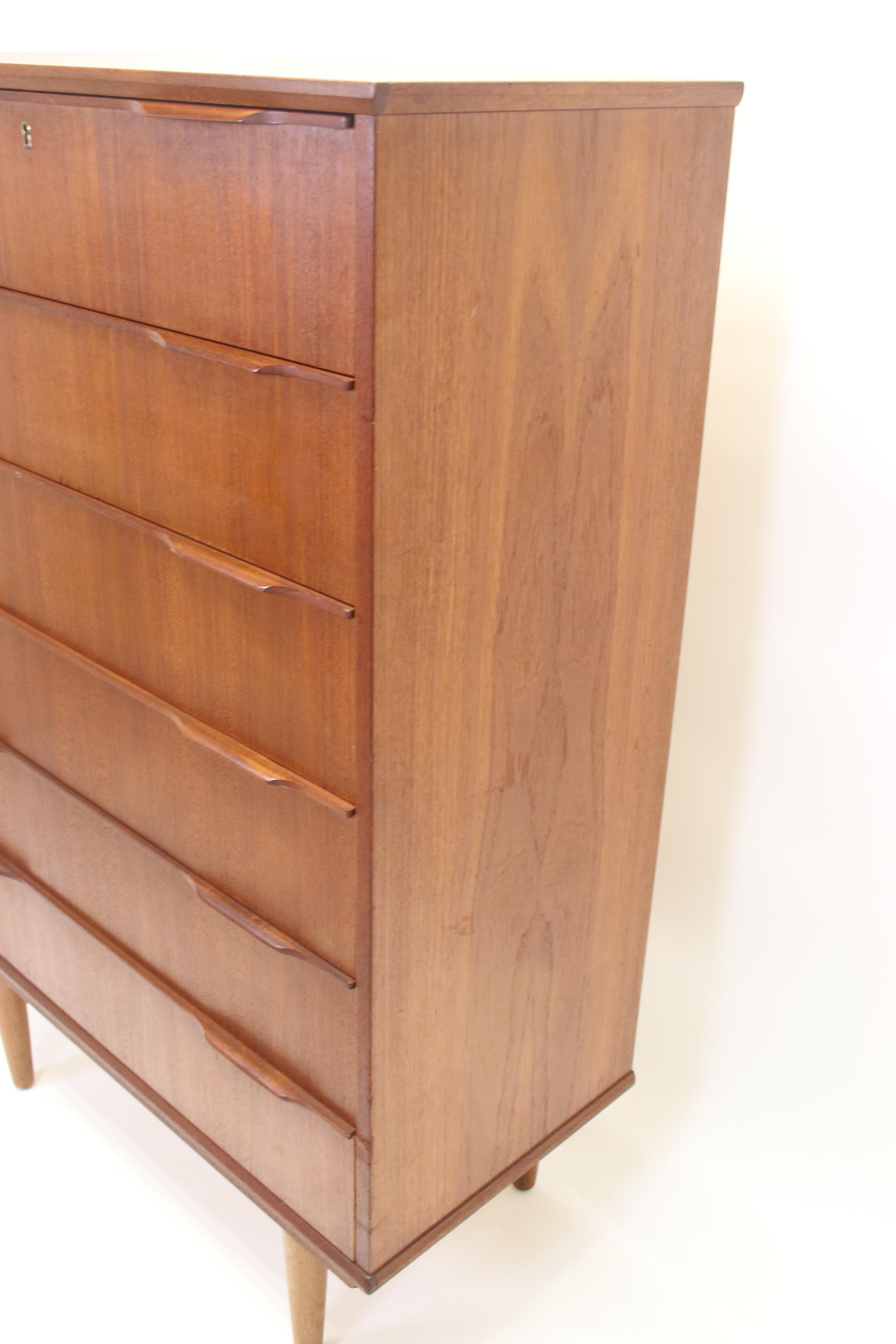 Danish Teak Chest of Drawers with 6 Drawers 6