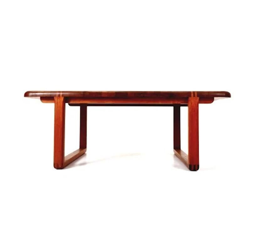 Mid-Century Modern Table basse danoise en teck Niels Bach pour Randers Möbel en vente