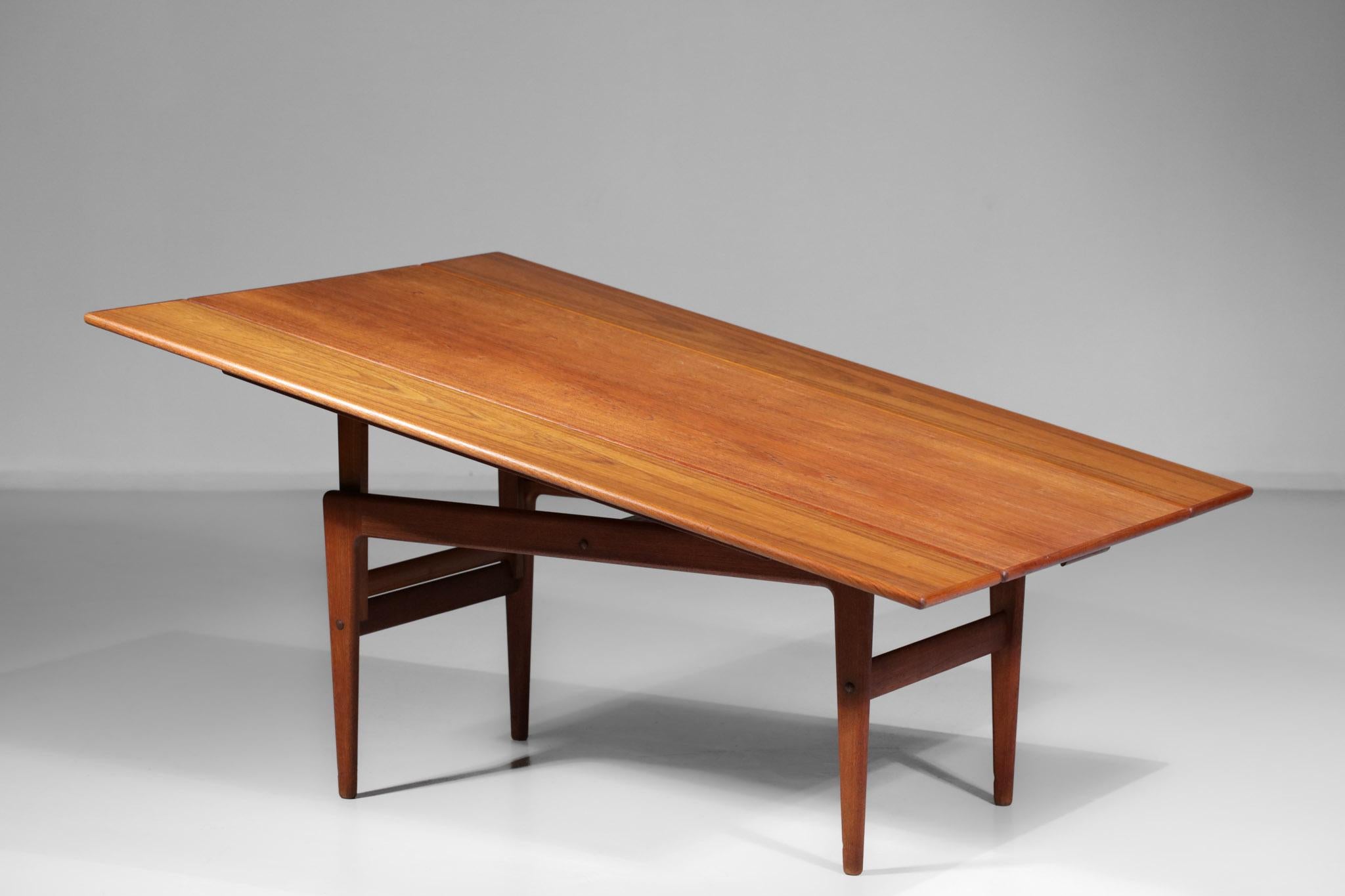 Danish Teak Coffee Table Convertible into a Dining Table Scandinavian Teak In Good Condition In Lyon, FR