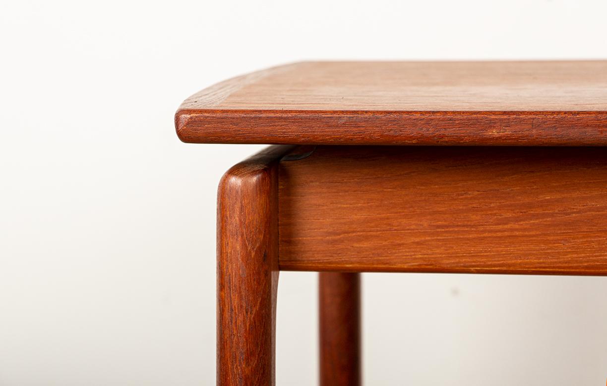Dänischer Couchtisch aus Teakholz Modell 019 von Ole Wansher für Poul Jeppesen 1960. (Skandinavische Moderne) im Angebot