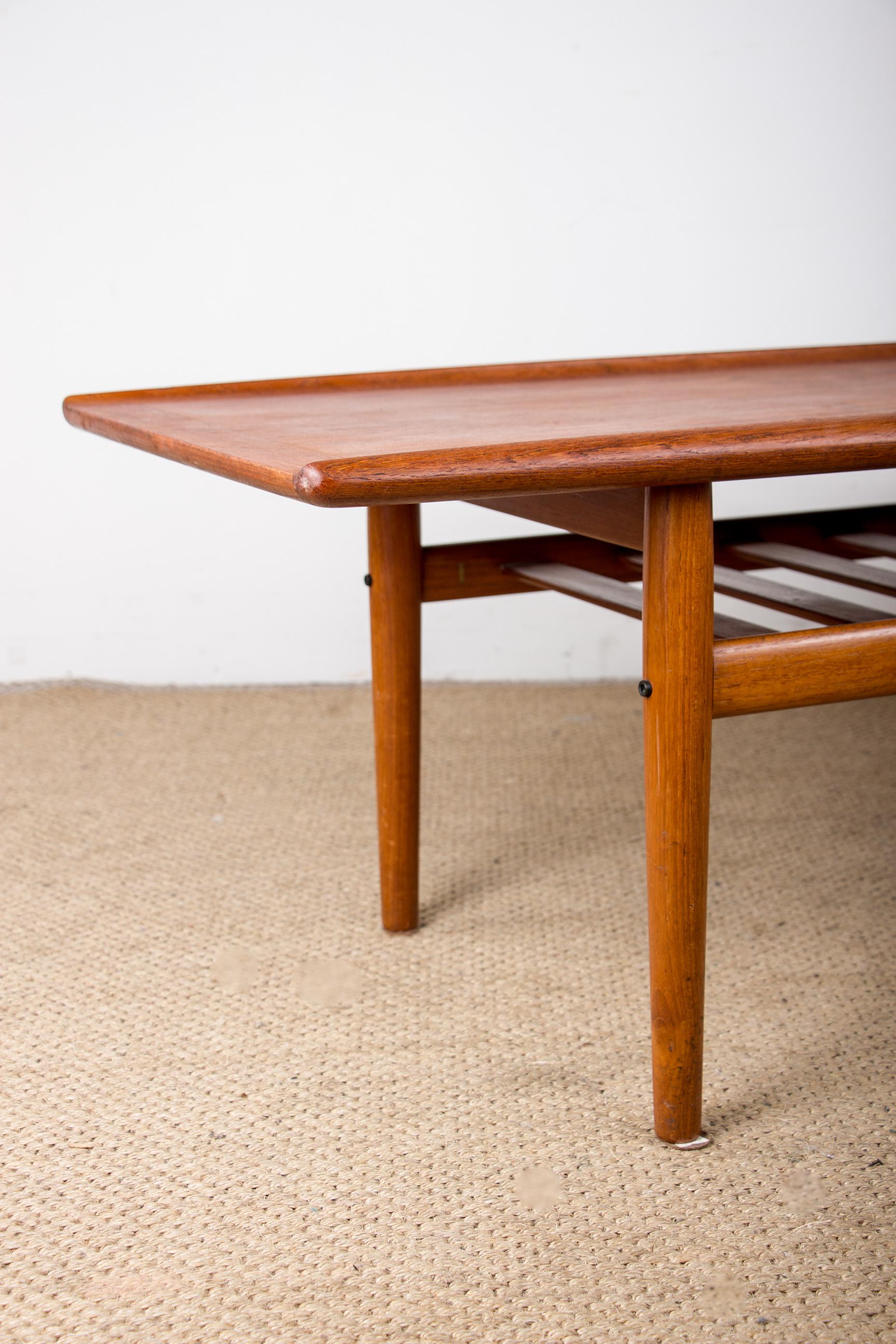 Danish Teak coffee table, two levels, by Grete Jalk for Glostrup Mobelfabrik 196 For Sale 6