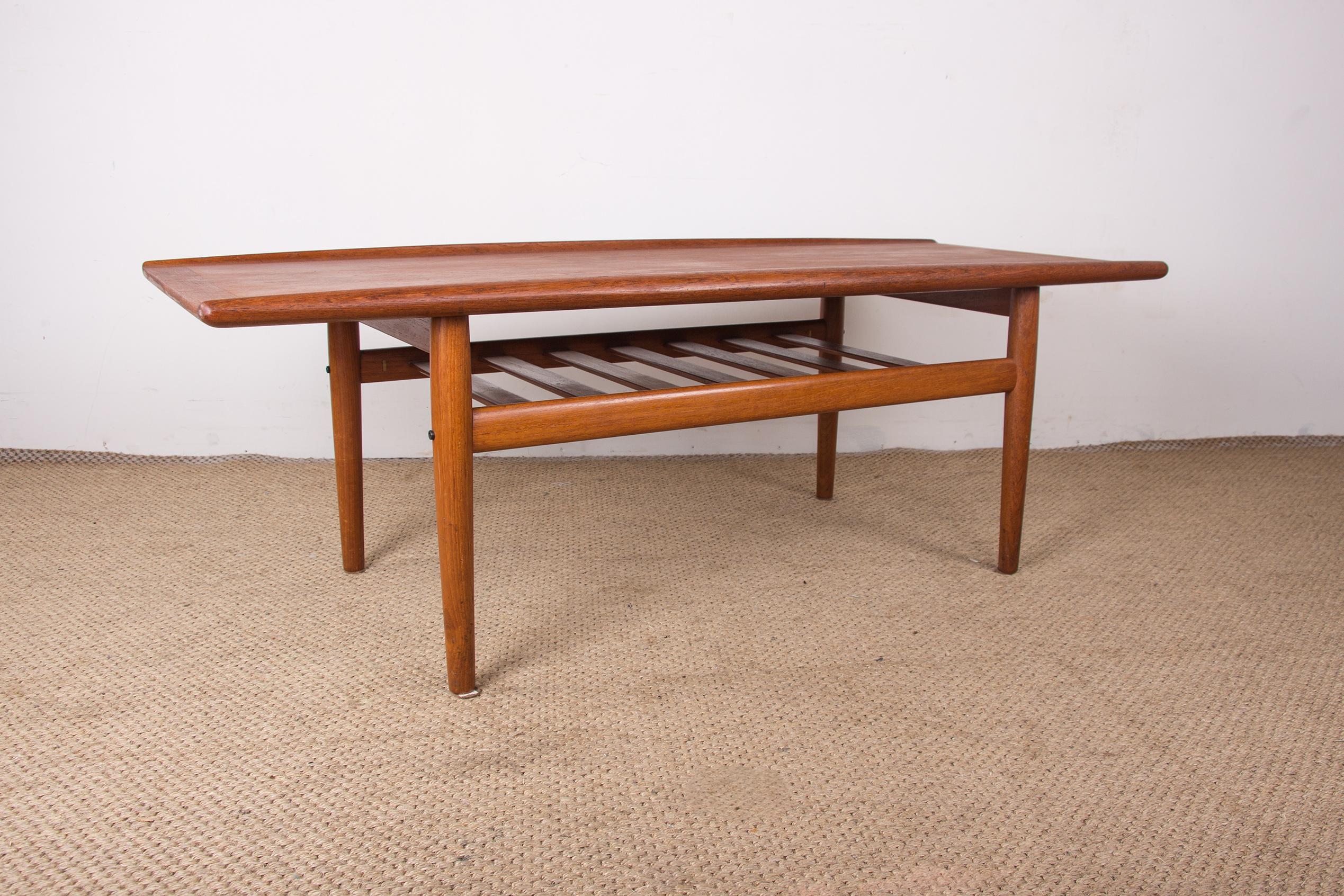 Danish teak coffee table, two levels, by Grete Jalk/Glostrup Mobelfabrik 1960. im Angebot 2