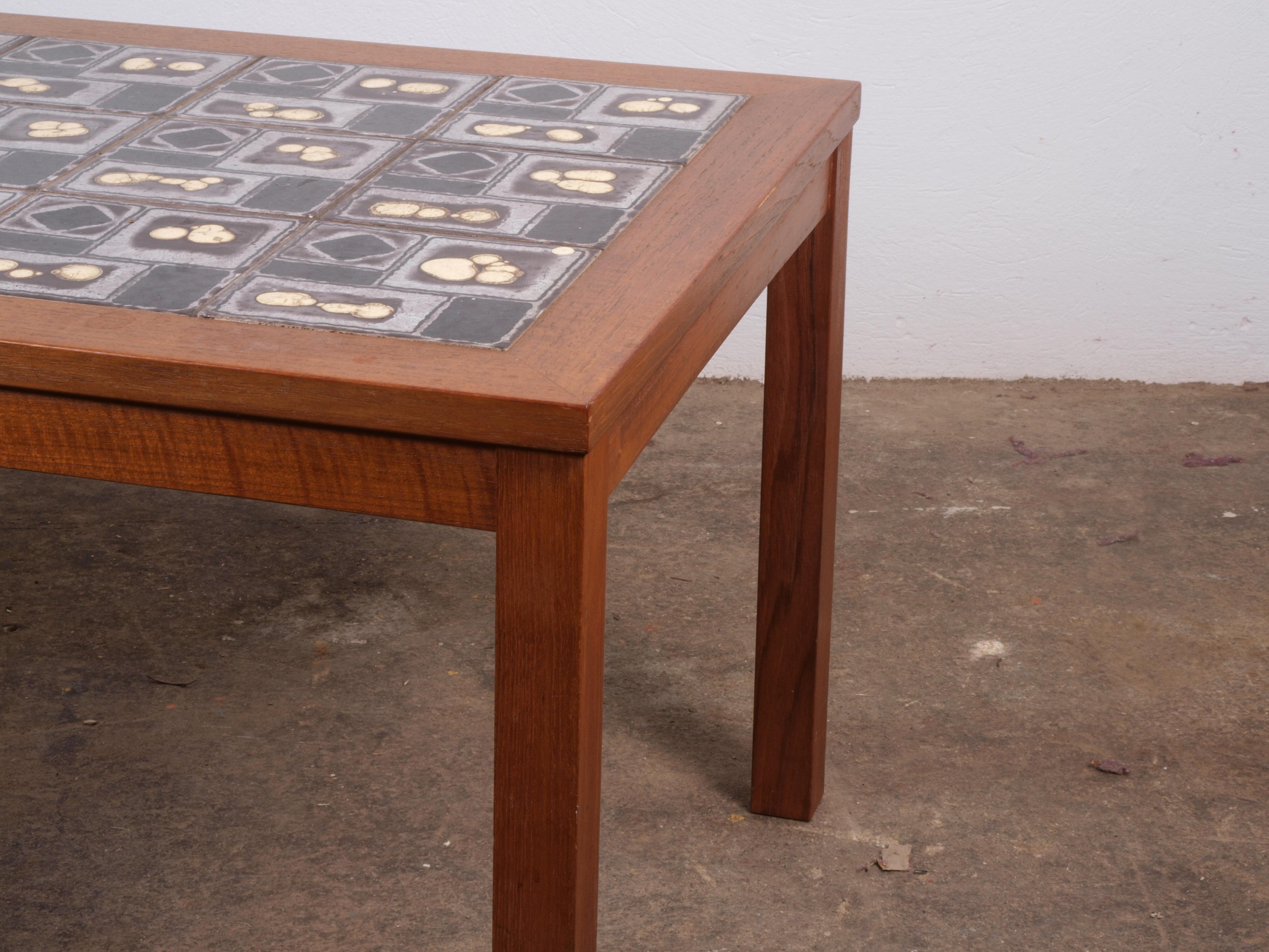 Danish Teak coffee Table with Ceramic Tile Top, 1960s In Good Condition For Sale In Store Heddinge, DK