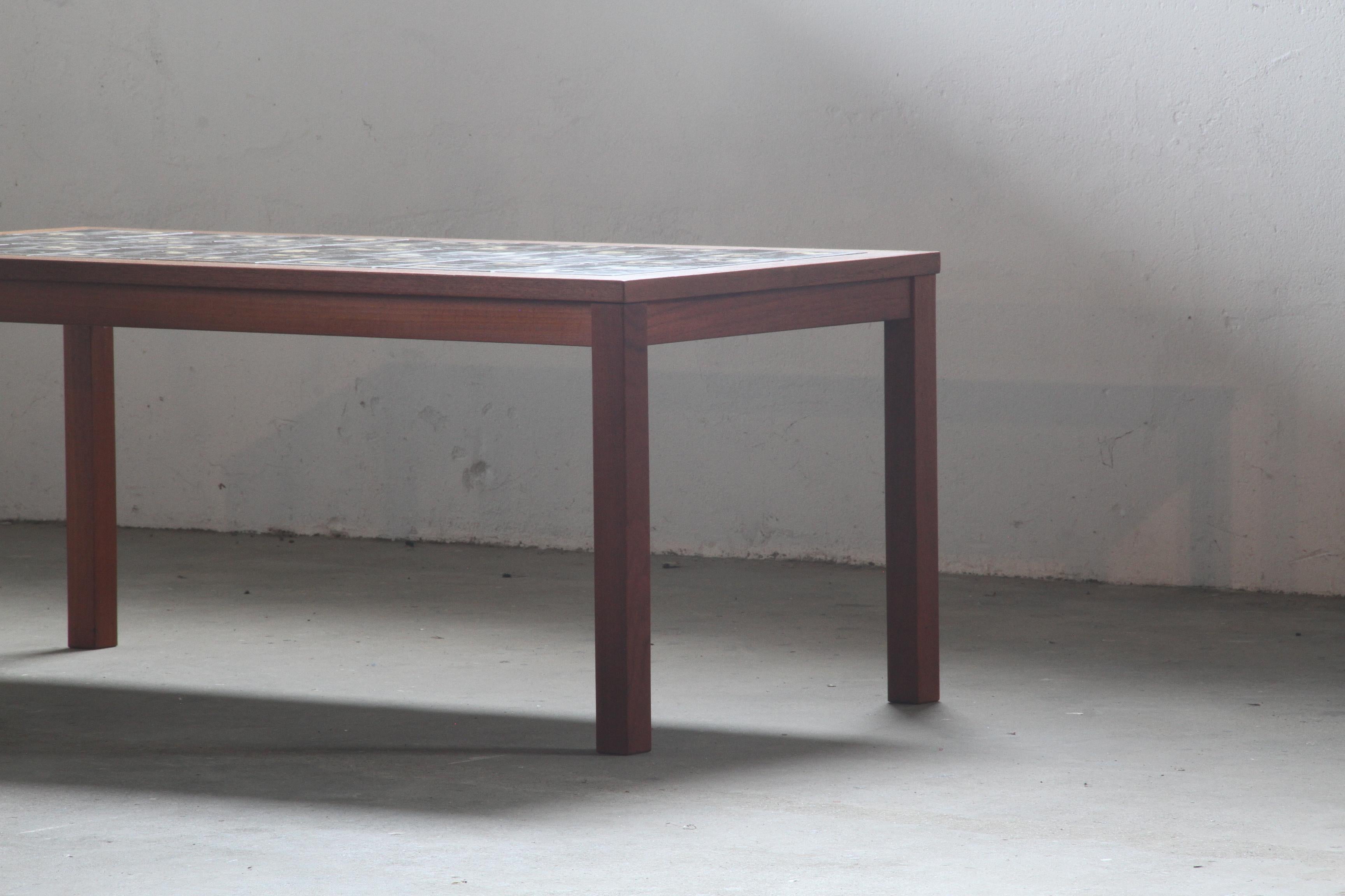 Danish Teak Coffee Table with Ceramic Tile Top, 1960s For Sale 4