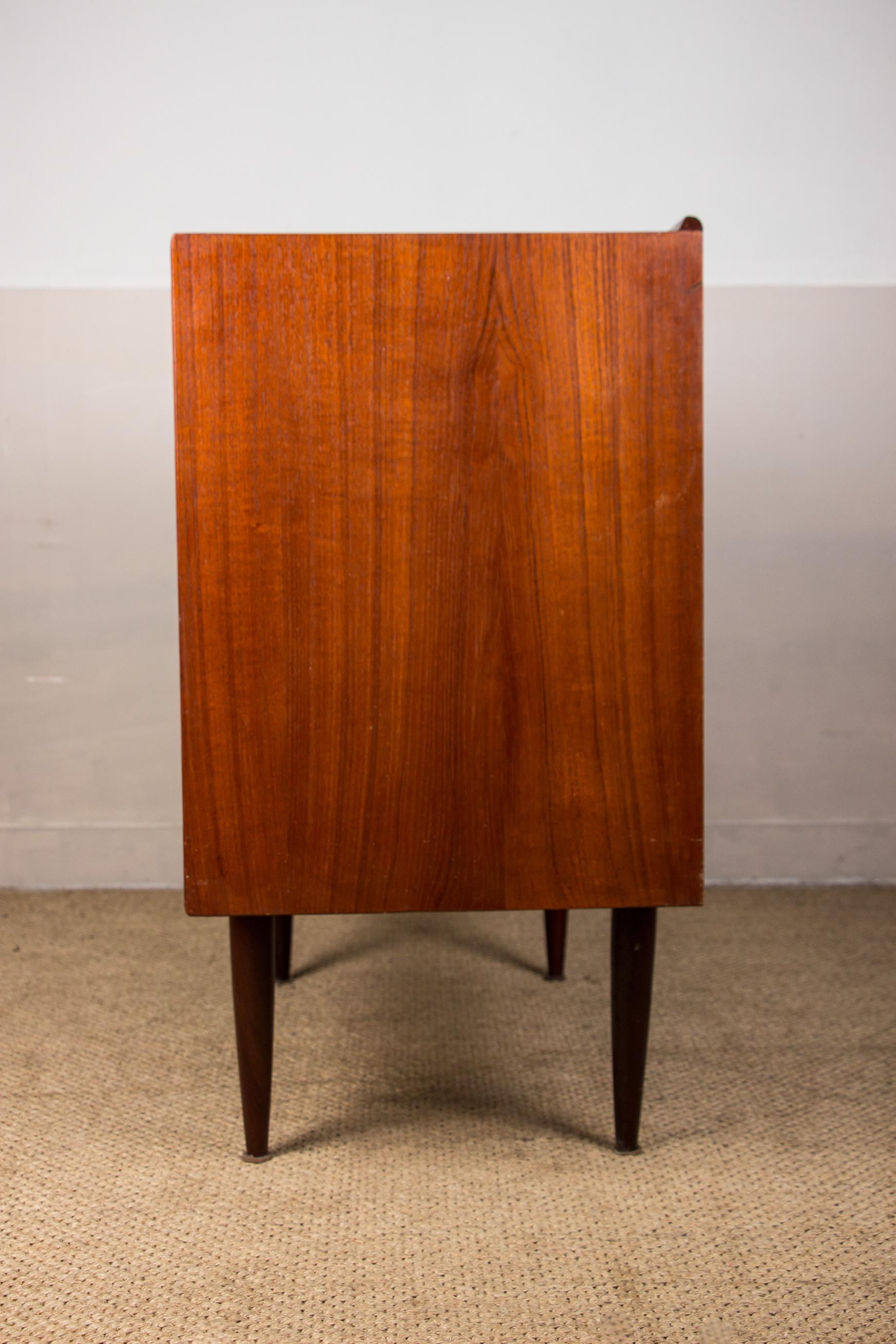 Danish Teak Commode by Borge Mogensen for Soborg Mobelfabrik, 1960s 9