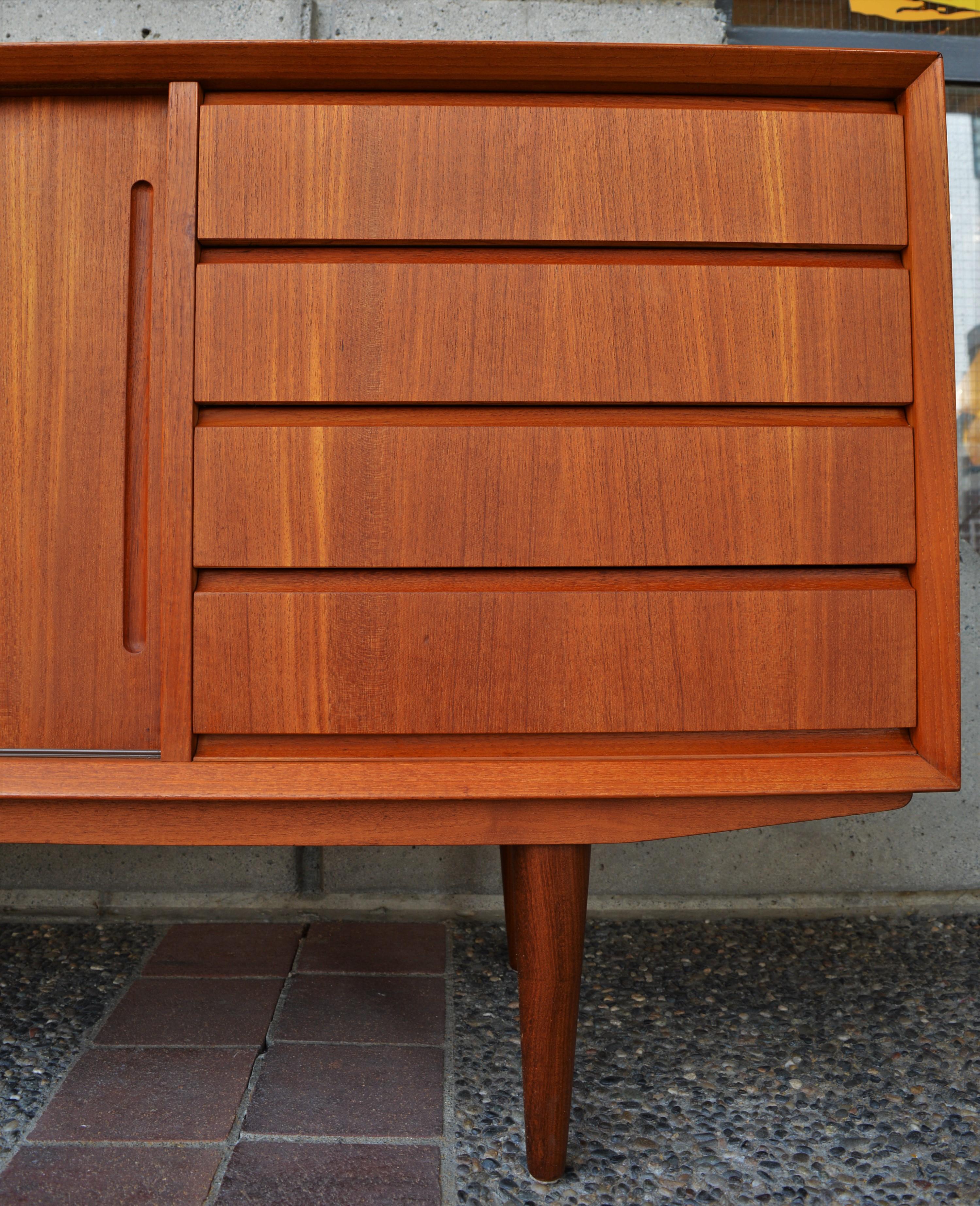 Mid-Century Modern Danish Teak Compact Credenza with Left Bank of Drawers & Two Sliders, Alderslyst