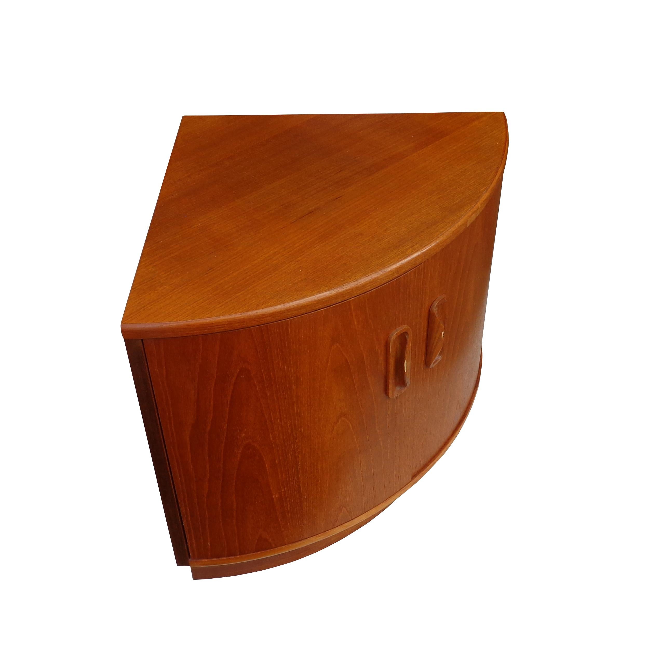Mid-Century Modern Danish Teak Corner Cabinet Side Table For Sale