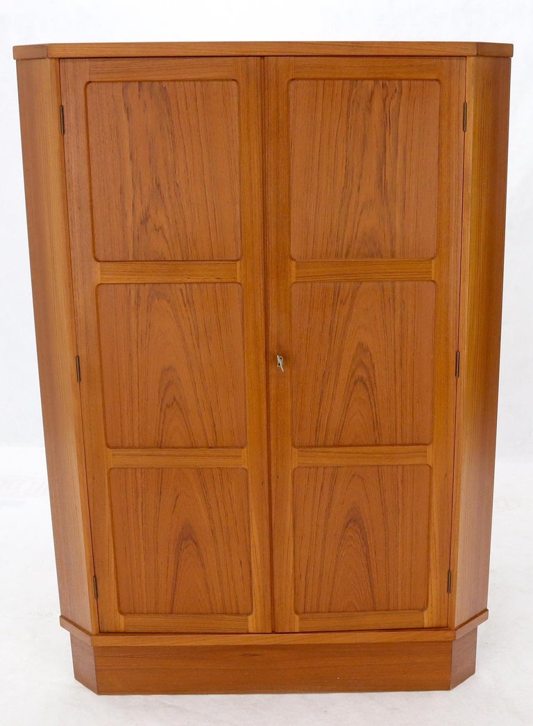 Danish Teak Corner Storage Liquor Bar For Sale at 1stDibs