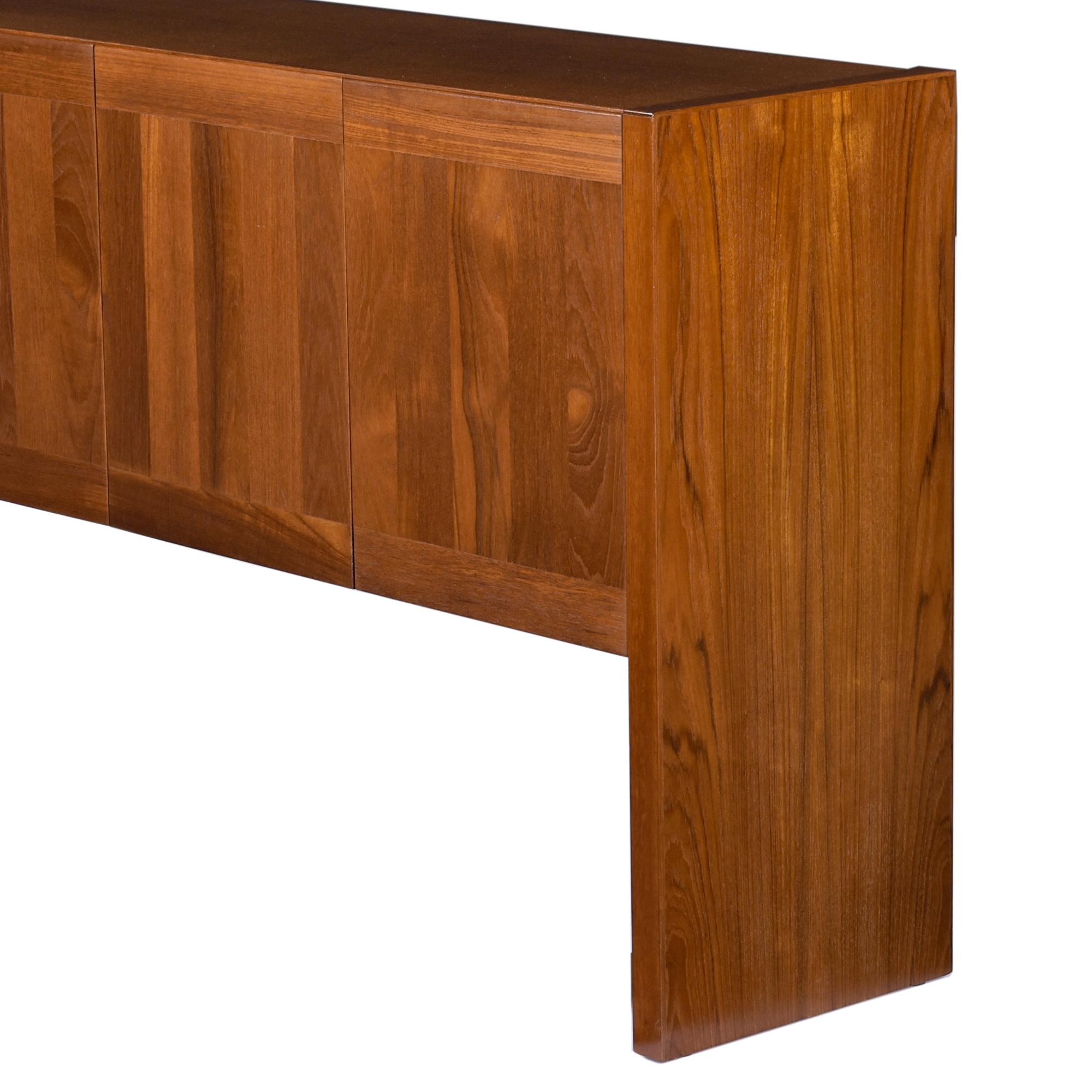 Danish Teak Credenza Media Cabinet by Dyrlund In Good Condition For Sale In Chattanooga, TN