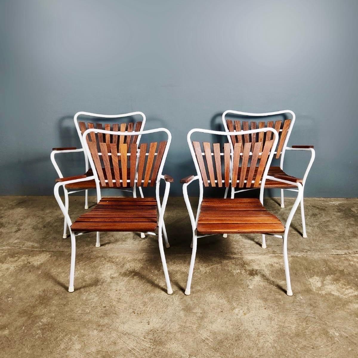 Daneline BKS 4 sillas y mesa apilables de jardín Mid Century Vintage Danés en venta