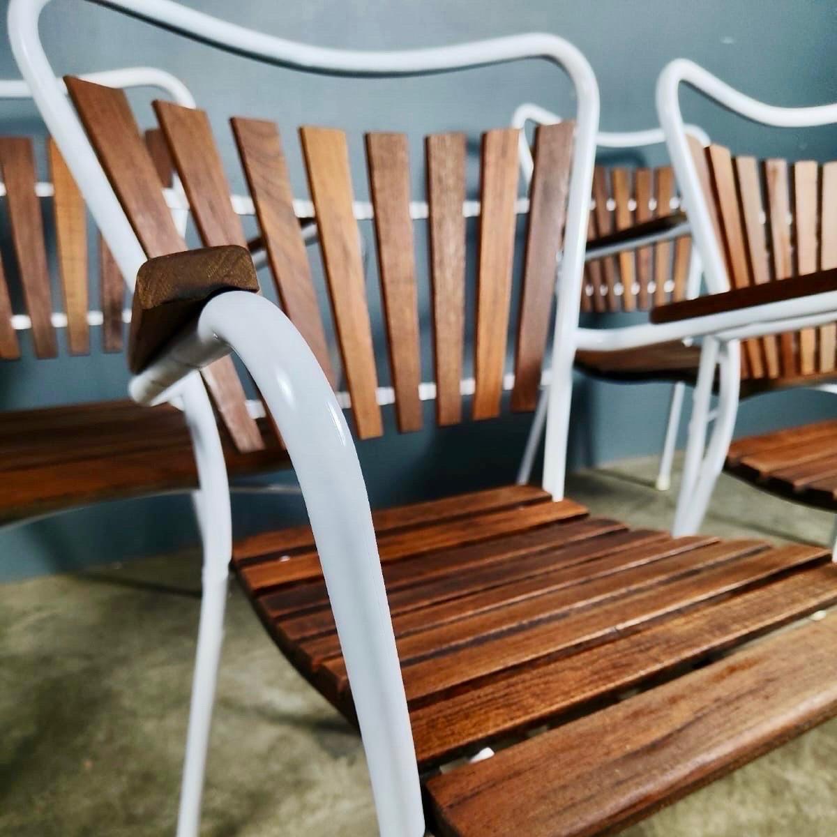Daneline BKS 4 sillas y mesa apilables de jardín Mid Century Vintage en venta 2