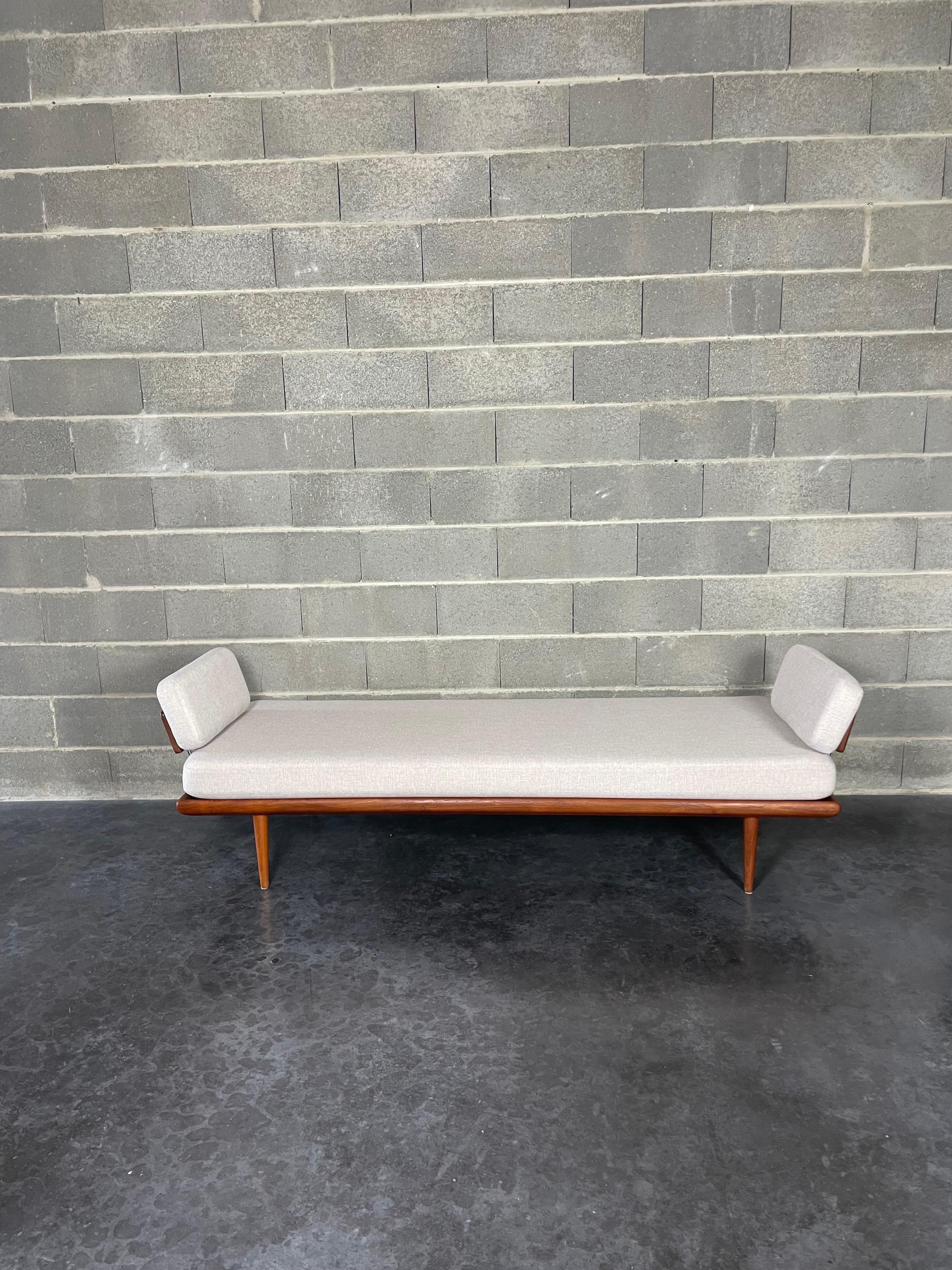 Danish Teak Daybed and Sofa Model Minerva by Peter Hvidt & Orla Mølgaard 50s In Excellent Condition For Sale In St-Brais, JU