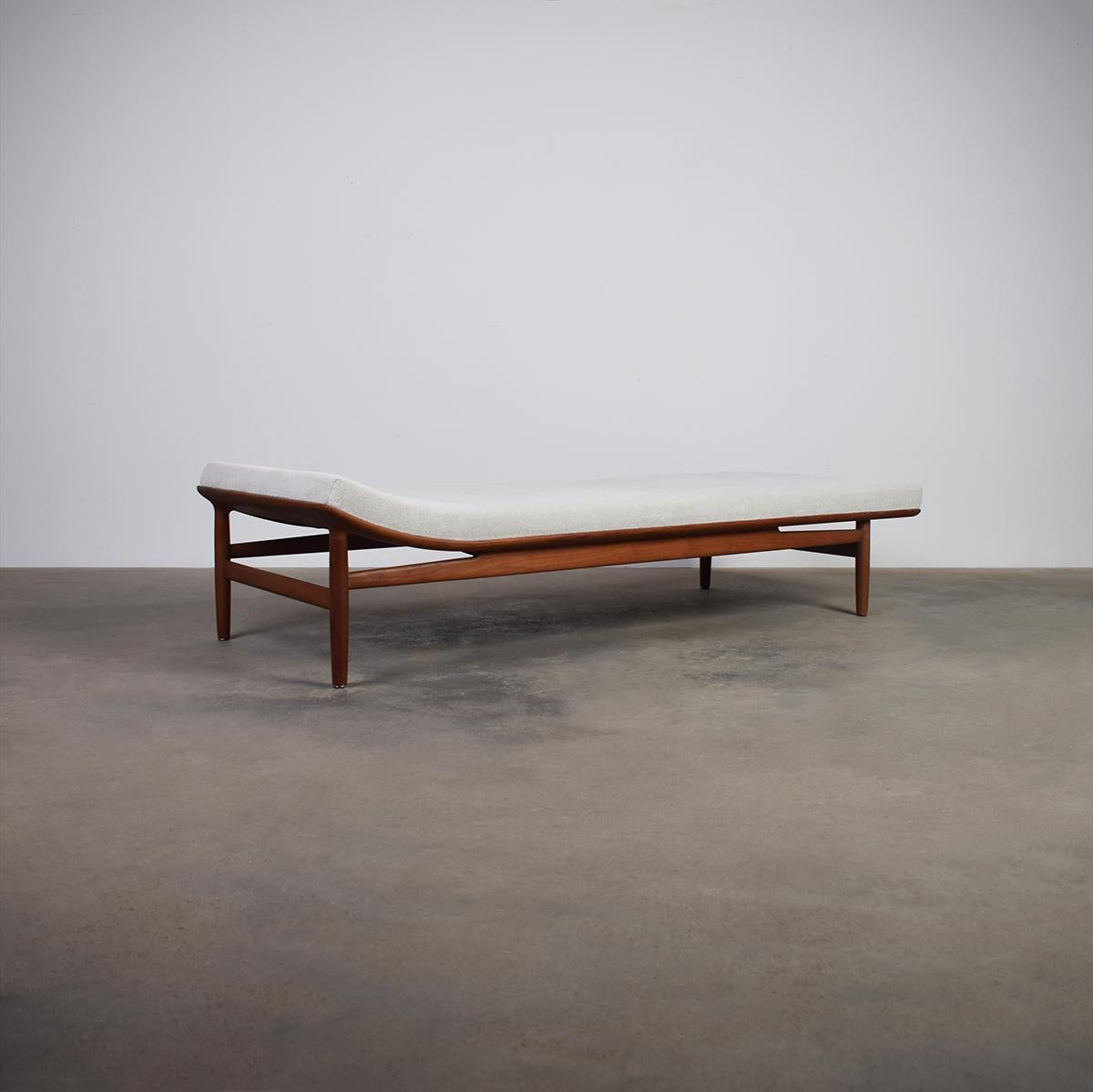 Scandinavo moderno Daybed danese in teak Modello 311 di Kurt Østervig per Jason Möbler 1950s in vendita