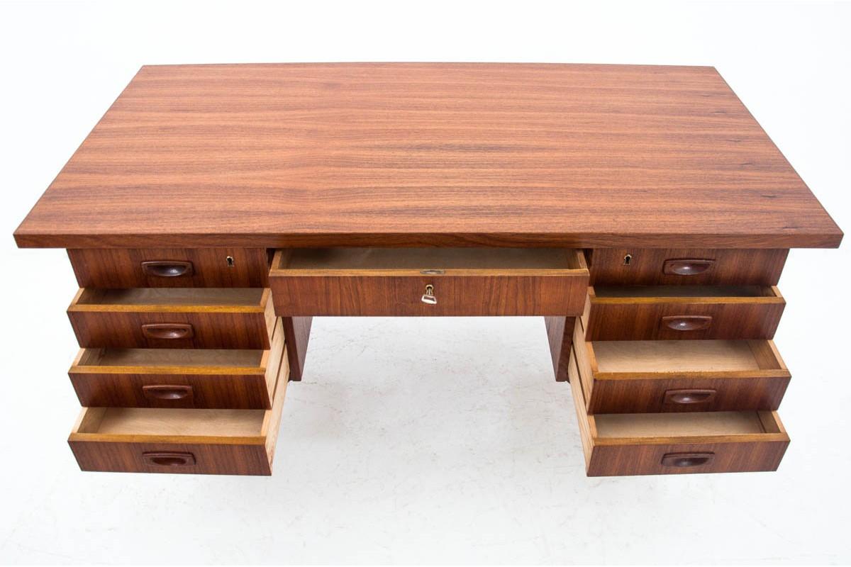 Scrivania danese in teak, anni '60 in vendita 1
