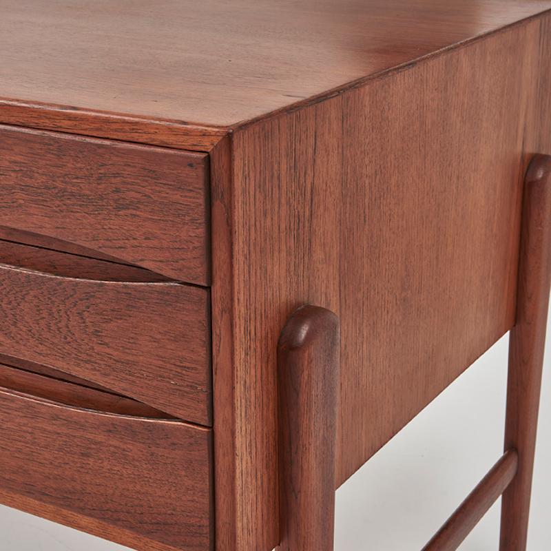 Teak Scrivania danese in teak di Christian Møller per Chr. Møller Møbelsnedken, anni '60 in vendita