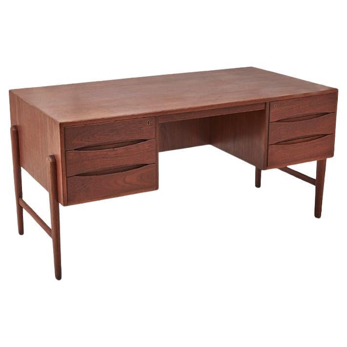 Scrivania danese in teak di Christian Møller per Chr. Møller Møbelsnedken, anni '60 in vendita