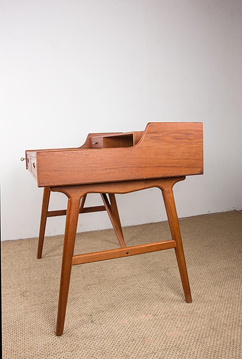 Scrivania danese in teak, modello 56, di Arne Wahl Iversen per Vinde Mobelfabrik 1960. in vendita 13
