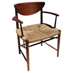 Fauteuil de salle à manger danois en teck, par Peter Hvidt