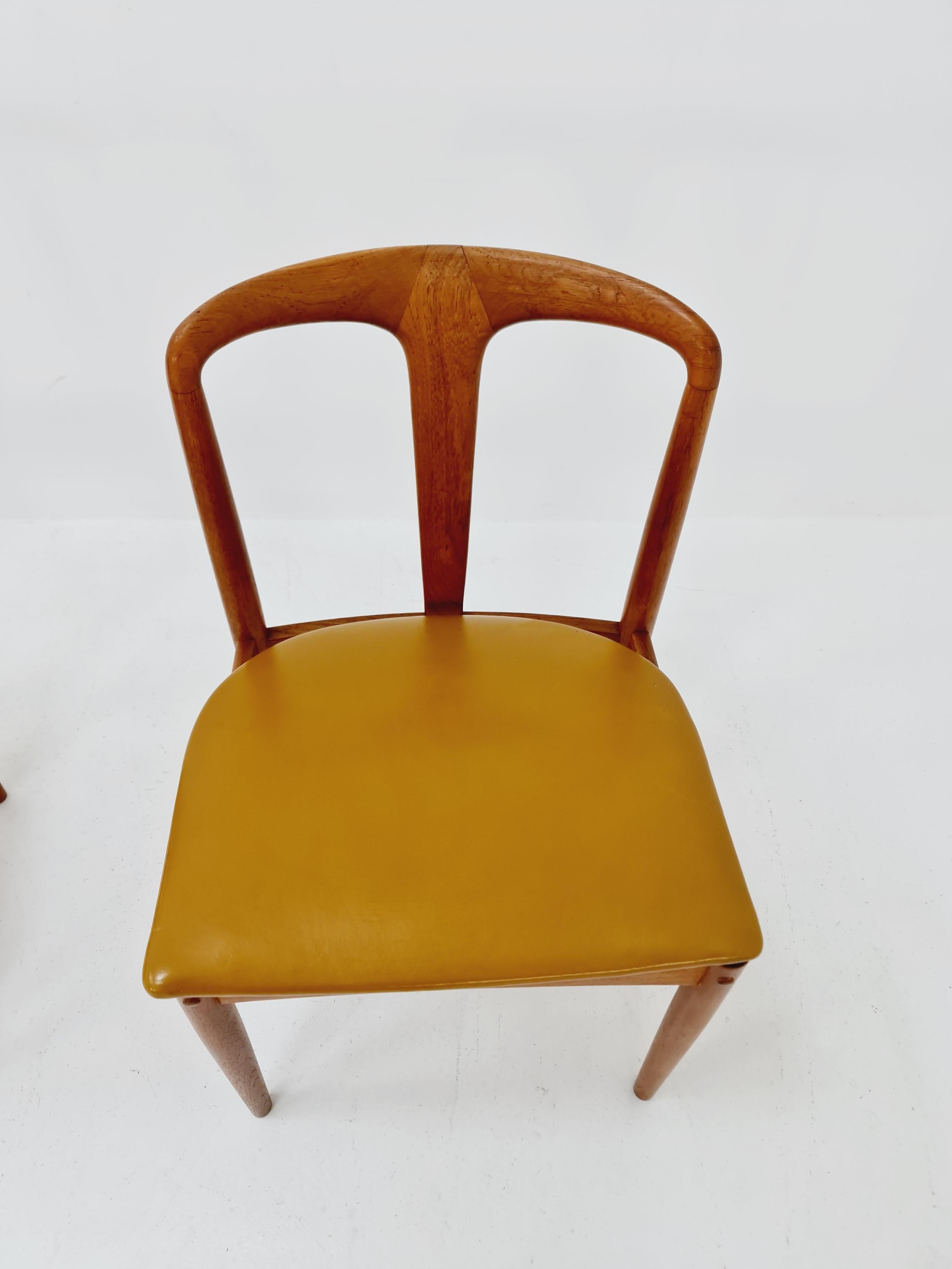 Chaise de salle à manger danoise en teck de Johannes Andersen pour Uldum Mobelfabrik 1960 en vente 8
