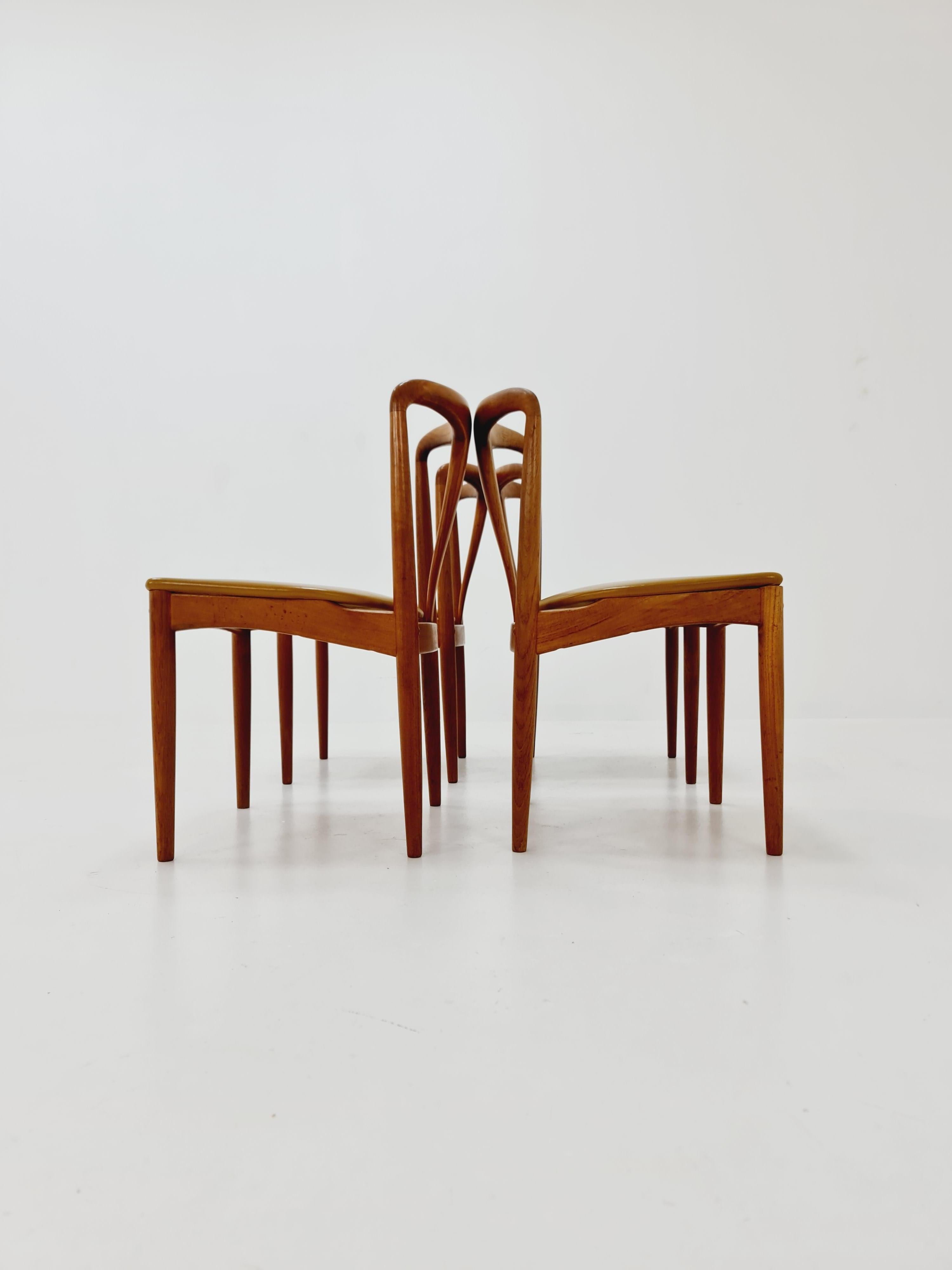 Teck Chaise de salle à manger danoise en teck de Johannes Andersen pour Uldum Mobelfabrik 1960 en vente