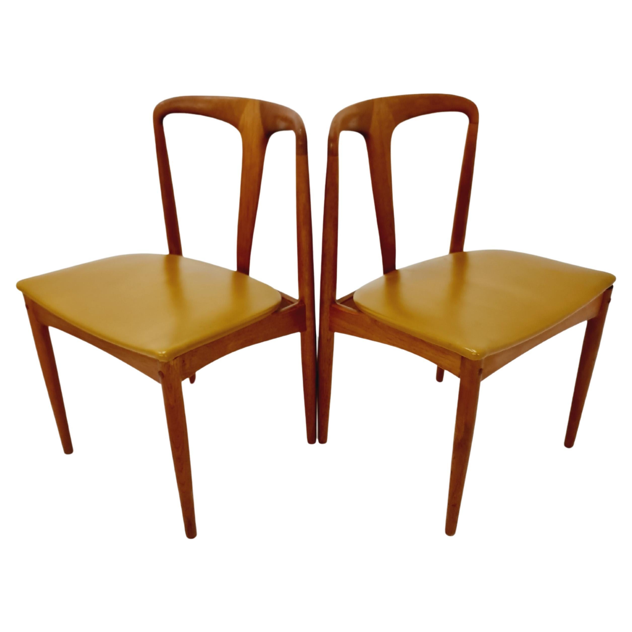 Mid-Century Modern Danish teak dining chair by Johannes Andersen for Uldum Mobelfabrik 1960 For Sale