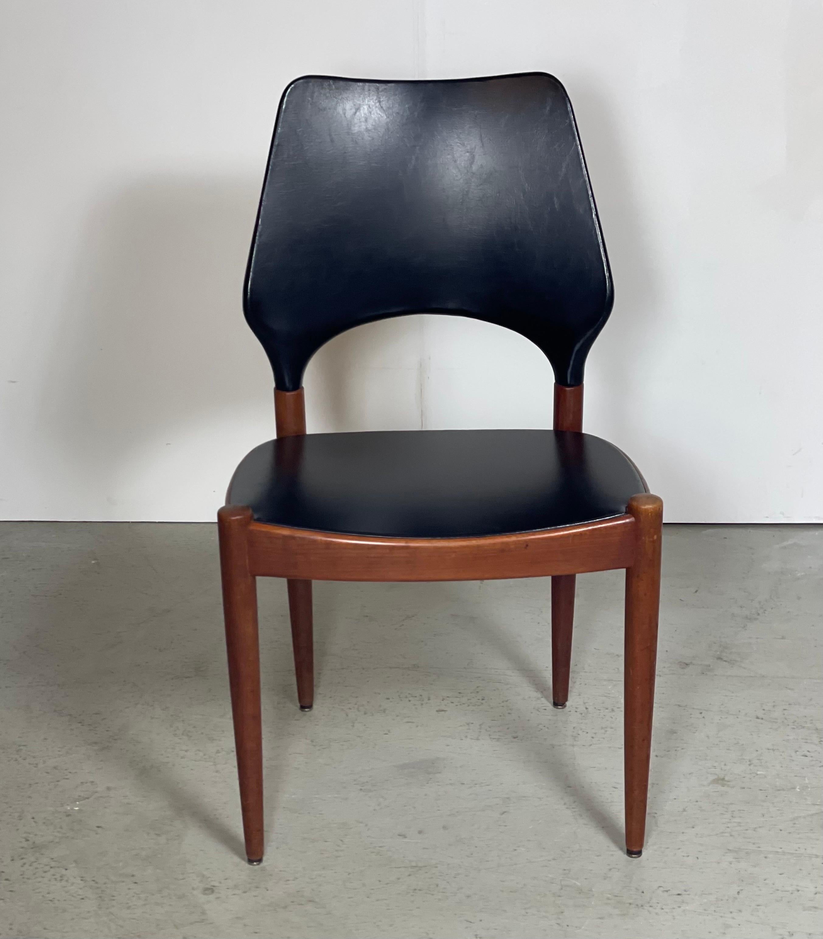Danish Teak Dining Chairs by Arne Hovmand Olsen for Mogens Kold For Sale 8